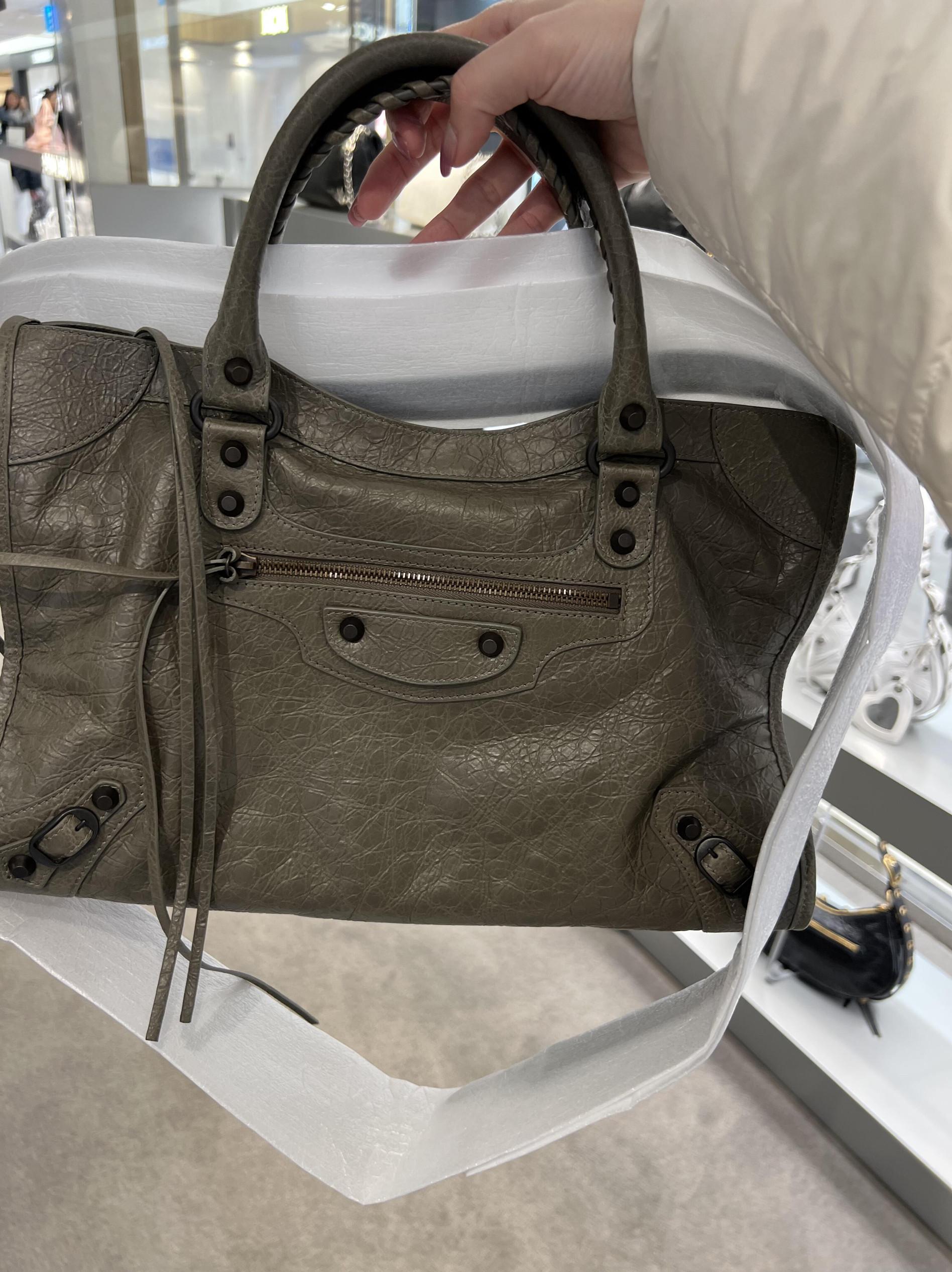 New Arrival Rivet Pillow Bag - Ins Motorcycle Style, High-End Large Capacity, Shoulder/Crossbody/Handheld for Trendy Cool Girls