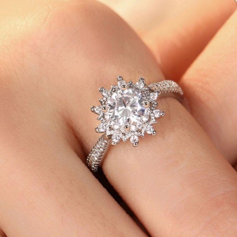 Women's Luxury 6-Prong CZ Ring, Copper High-End Fashion Band, Minimalist Couple Ring, Ideal Proposal & Wedding Gift for Holidays