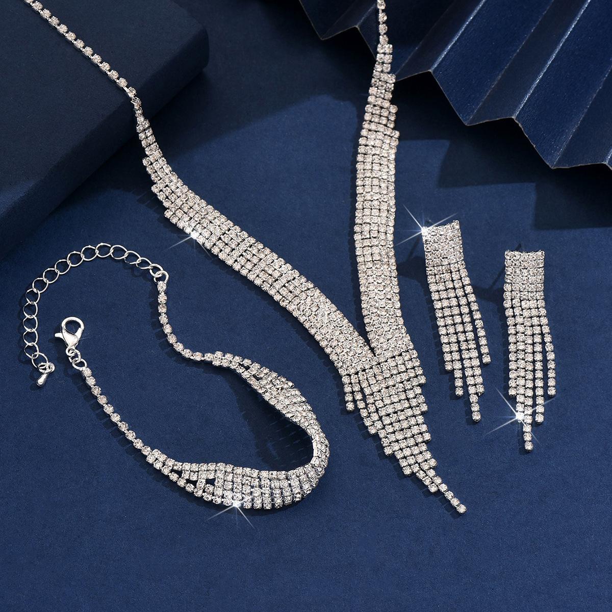 Sparkling Rhinestone Tassel Jewelry Set - Women's Luxury Crystal Necklace & Earrings, Elegant Statement Accessories