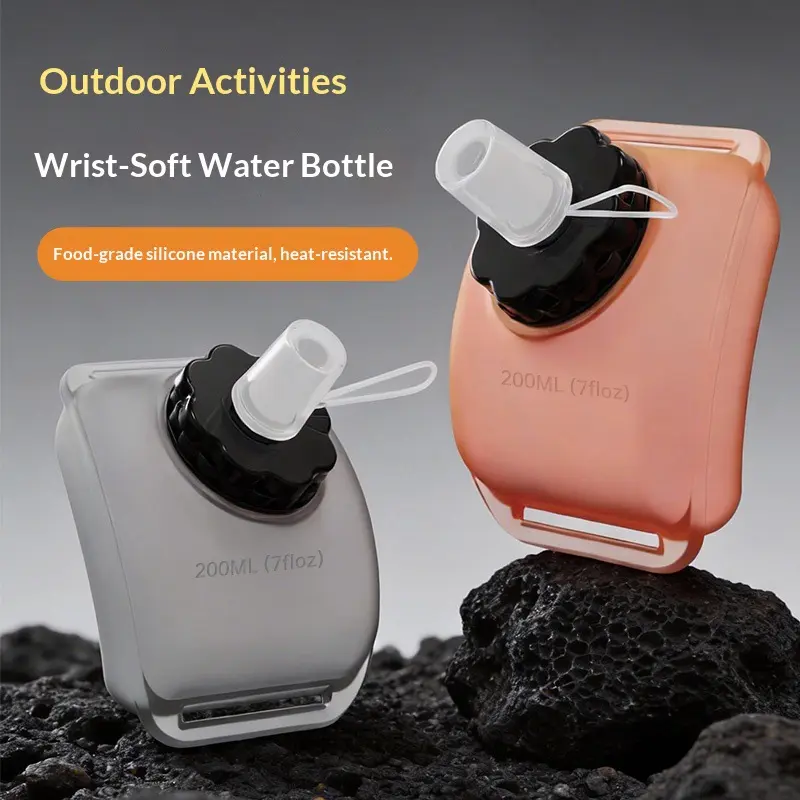 Outdoor water bottle, portable wristband water bottle, food-grade silicone material, wearable wrist water bottle – collapsible sports water bottle, lightweight squeeze bottle, suitable for running, cycling, hiking and outdoor exercise.