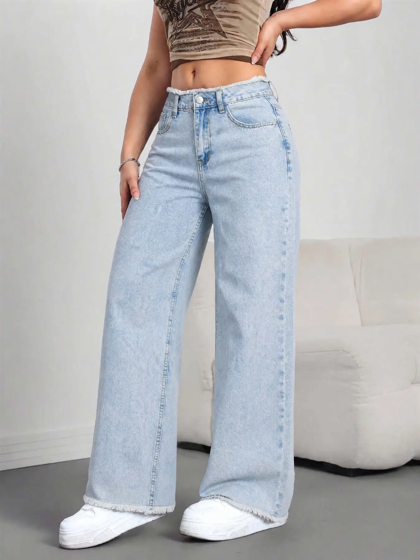 Y2K Style Light Blue Acid Wash Wide Leg Baggy Jeans, Frayed Edge Design, Pocket Detail, Casual All-Season Wear, Loose-Fitting Comfort