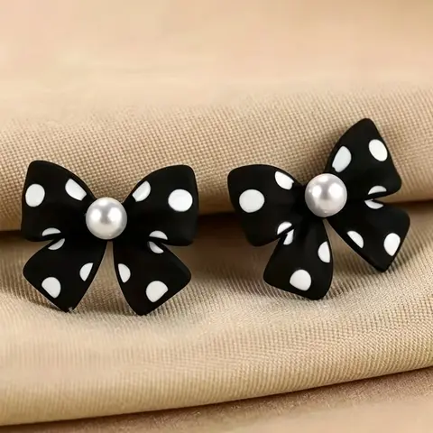 1 Pair Cute Polka Dot Bow Stud Earrings For Women, Daily Gift Earrings, Classic Black White Bowknot With Round Imitation Pearl Decor Ear Studs, Sweet Daily Fashion Costume Accessories