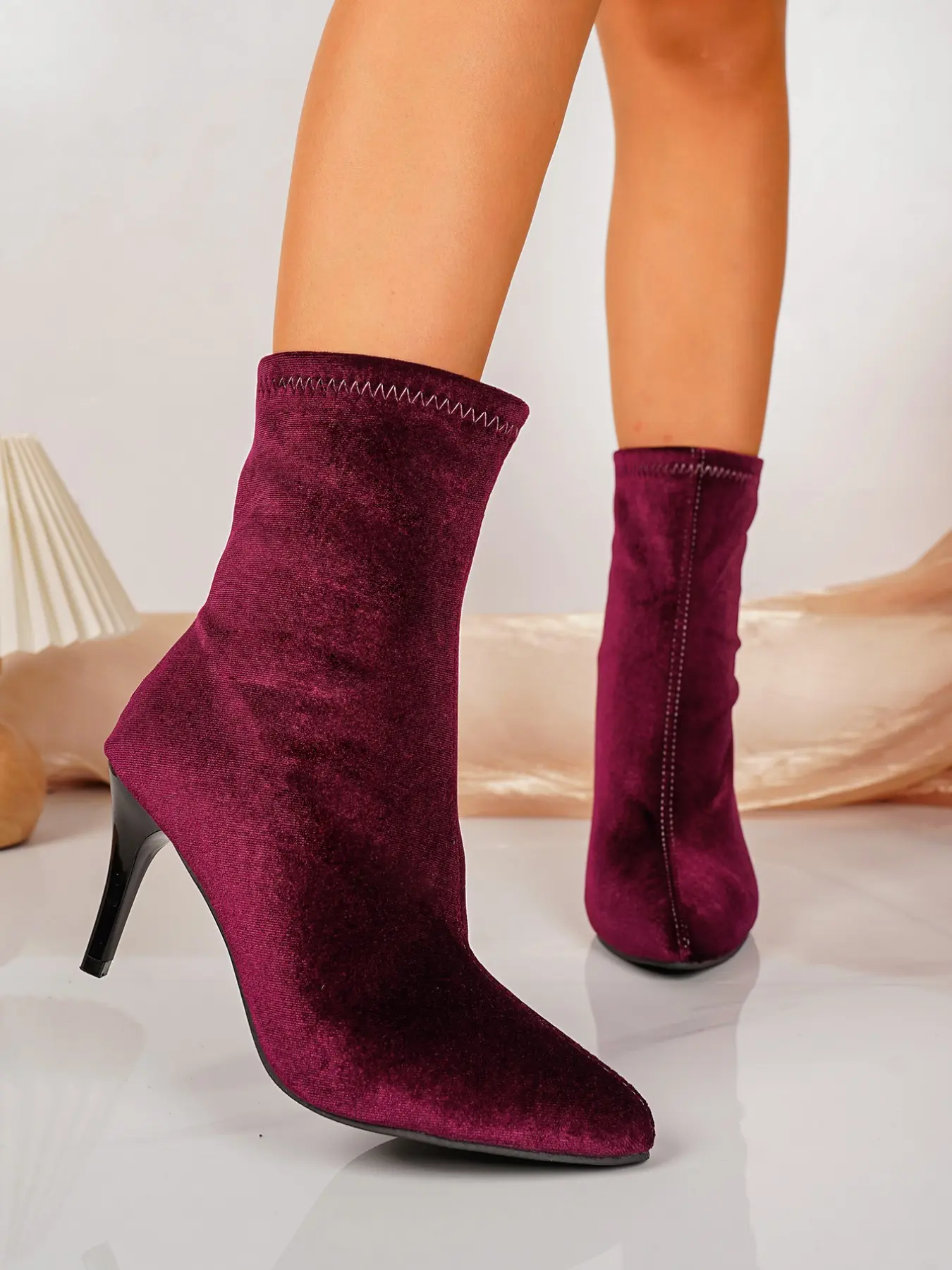 New Women's Fashion Versatile Comfortable Narrow Heel Short Boots, Stylish and Practical Footwear for Everyday Wear