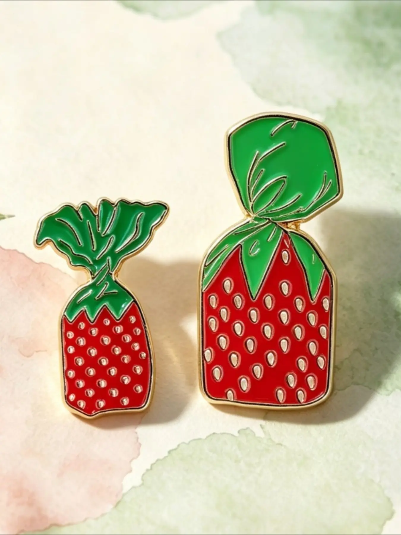2Pcs Sweet Pastel Strawberry Wrapped Candy Enamel Pins, Aesthetic Cute Fruit Food Lapel Brooch Badge for Backpack Clothing Hat, Lovely Small Gift for Girls Dessert Lovers