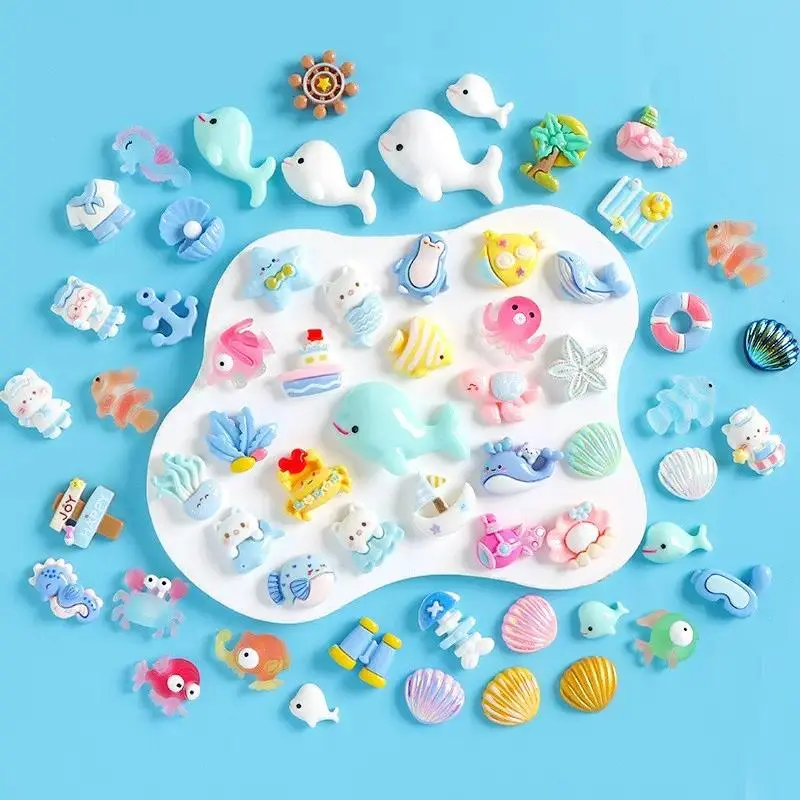 30PCS Ocean Life Resin Figurines Set, Cute Beach Theme Mini Animal Decorations, Aesthetic Micro Landscape Decor for DIY Crafts, Home, Desk & Aquarium Style Room Decoration