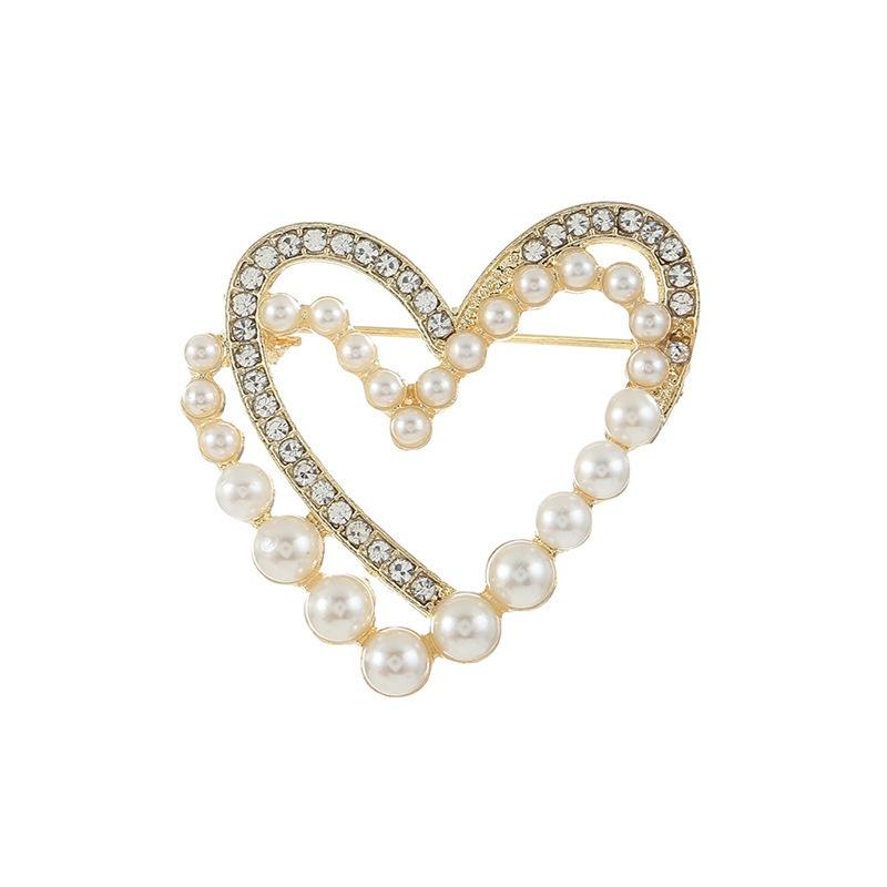 New Couple Pearl Heart Brooch - Elegant Korean Autumn & Winter Heartfelt Pin Accessory