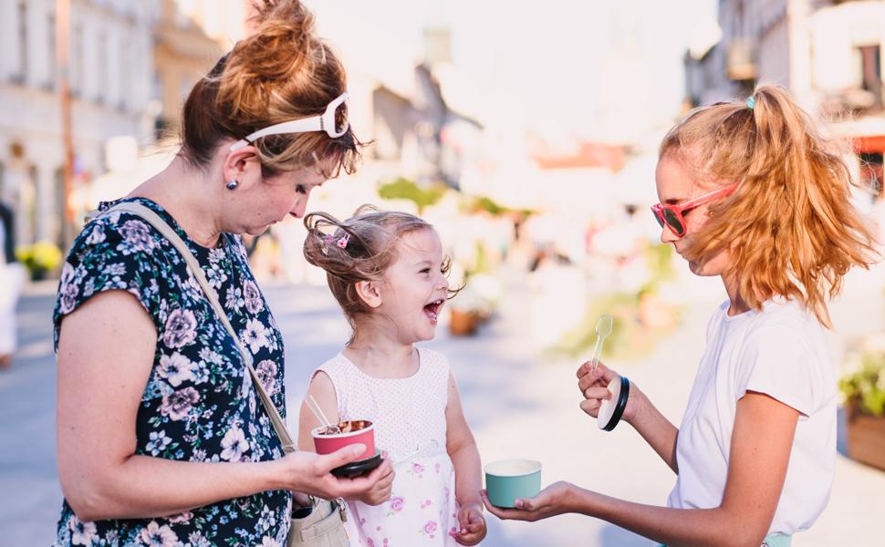 Make food sampling easy and clean with these 1000 mini clear taster spoons!Made of sturdy food-safe plastic, 2.95 x 0.79 inch slim design works wonderfully for jelly, ice cream, cake, spices, and appetizers.Disposable convenience