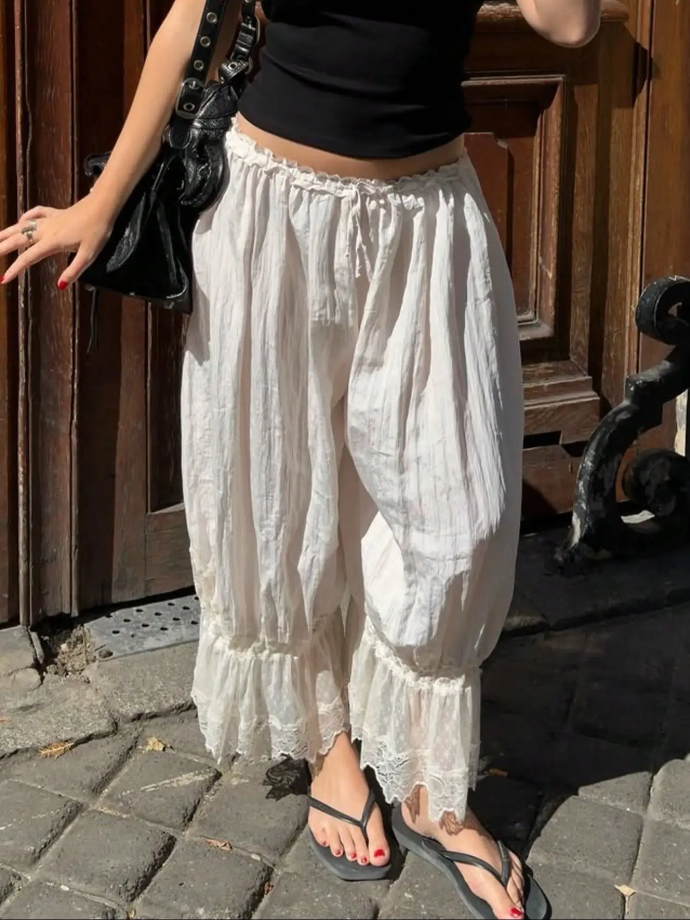 White Lace Trim Lantern Pants Women Loose Fit Wide Leg Bloomers Elastic Waist Ruffle Hem Casual Streetwear Boho Chic Summer Vacation Pants Lightweight Cotton Lounge Trousers Fashion