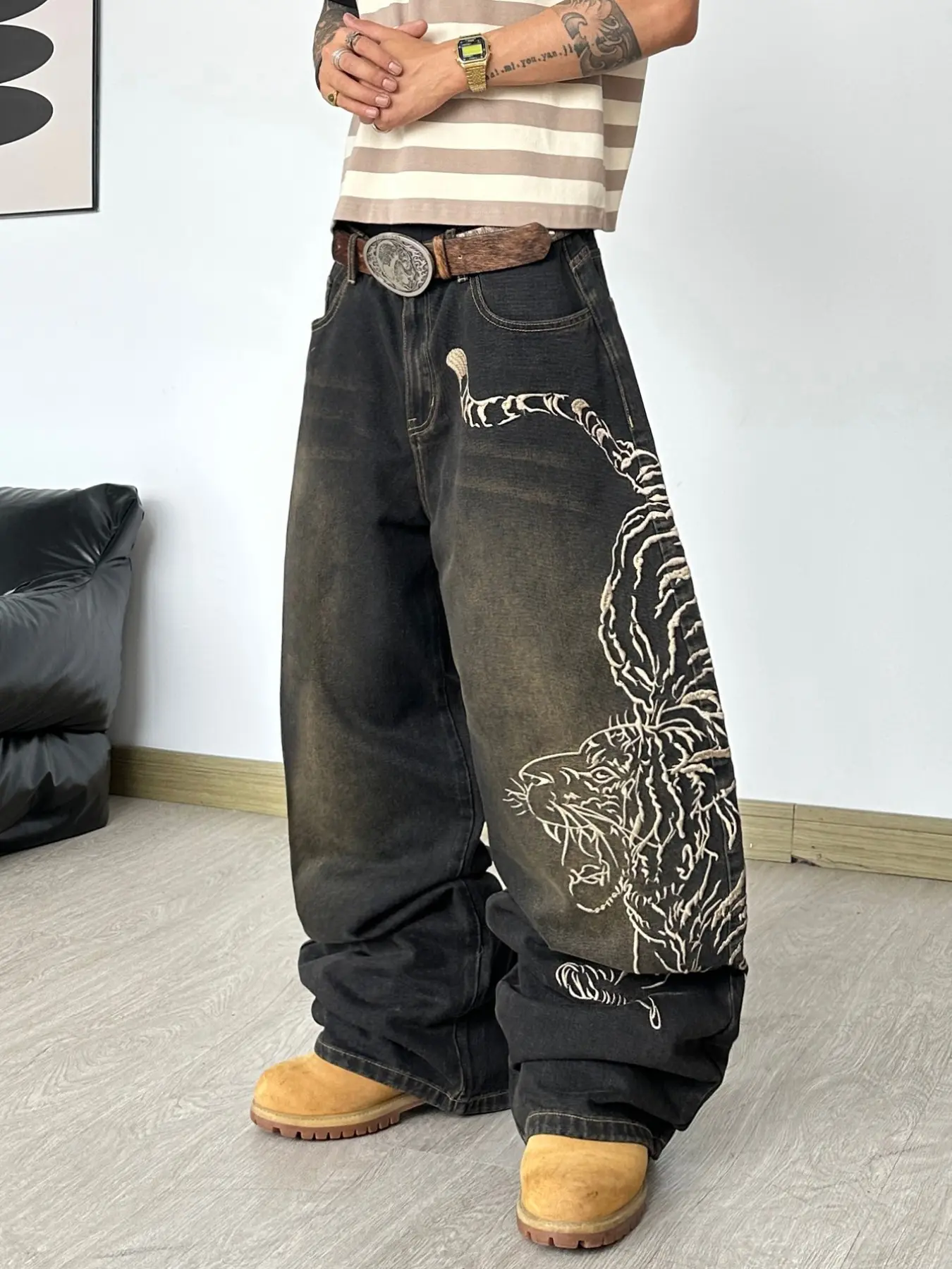 Men's Vintage Washed Tiger Embroidery Wide Leg Jeans, Y2K Punk Style Loose Fit, Perfect for Motorcycle Parties and Street Fashion