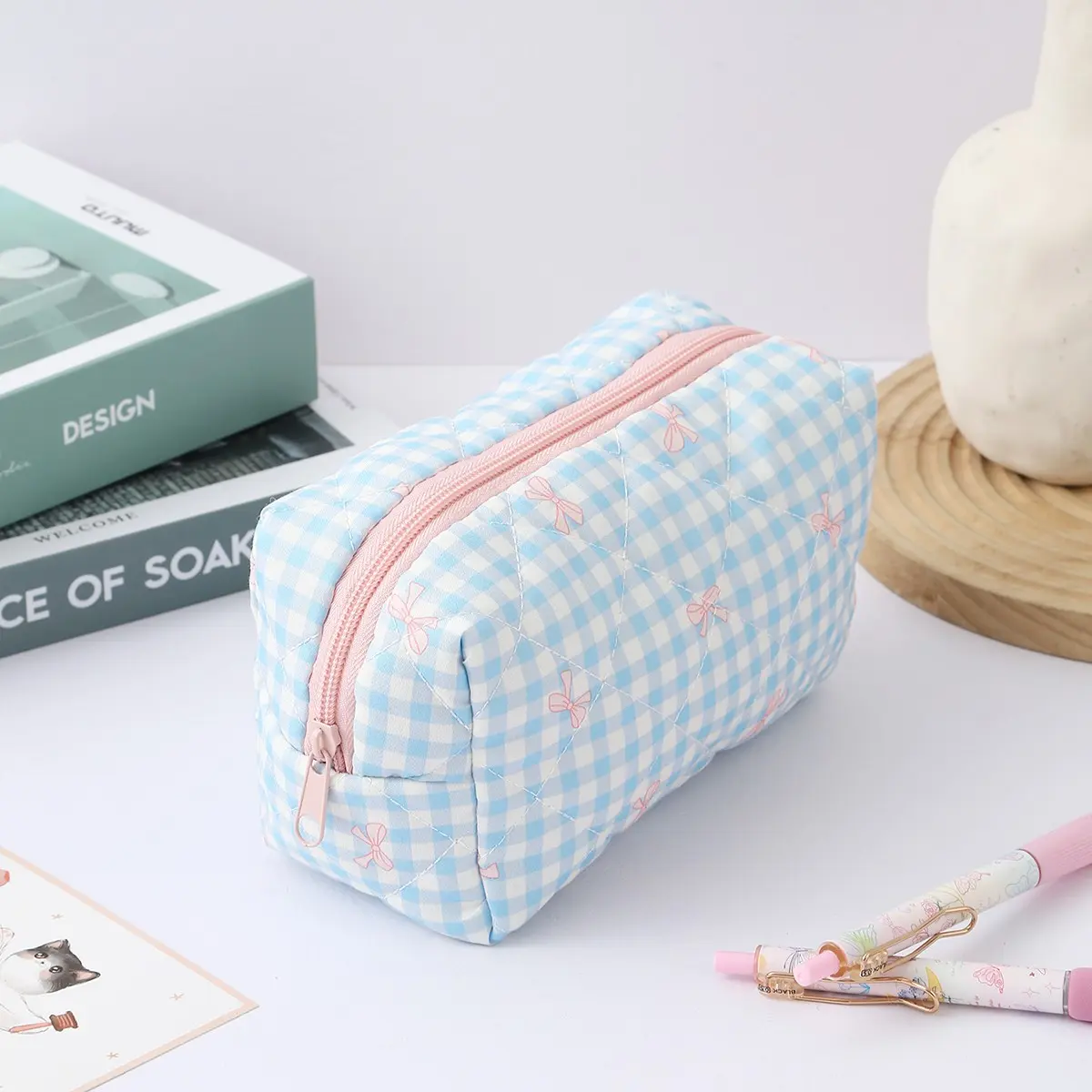 Quilted Gingham Pencil Case with Bow Print, Large Capacity Zippered Pen Bag, Soft Lightweight Stationery Pouch for School Supplies, Writing Tools, Office Desk, Travel Accessories, Makeup Brushes, Study Essentials and Back to School
