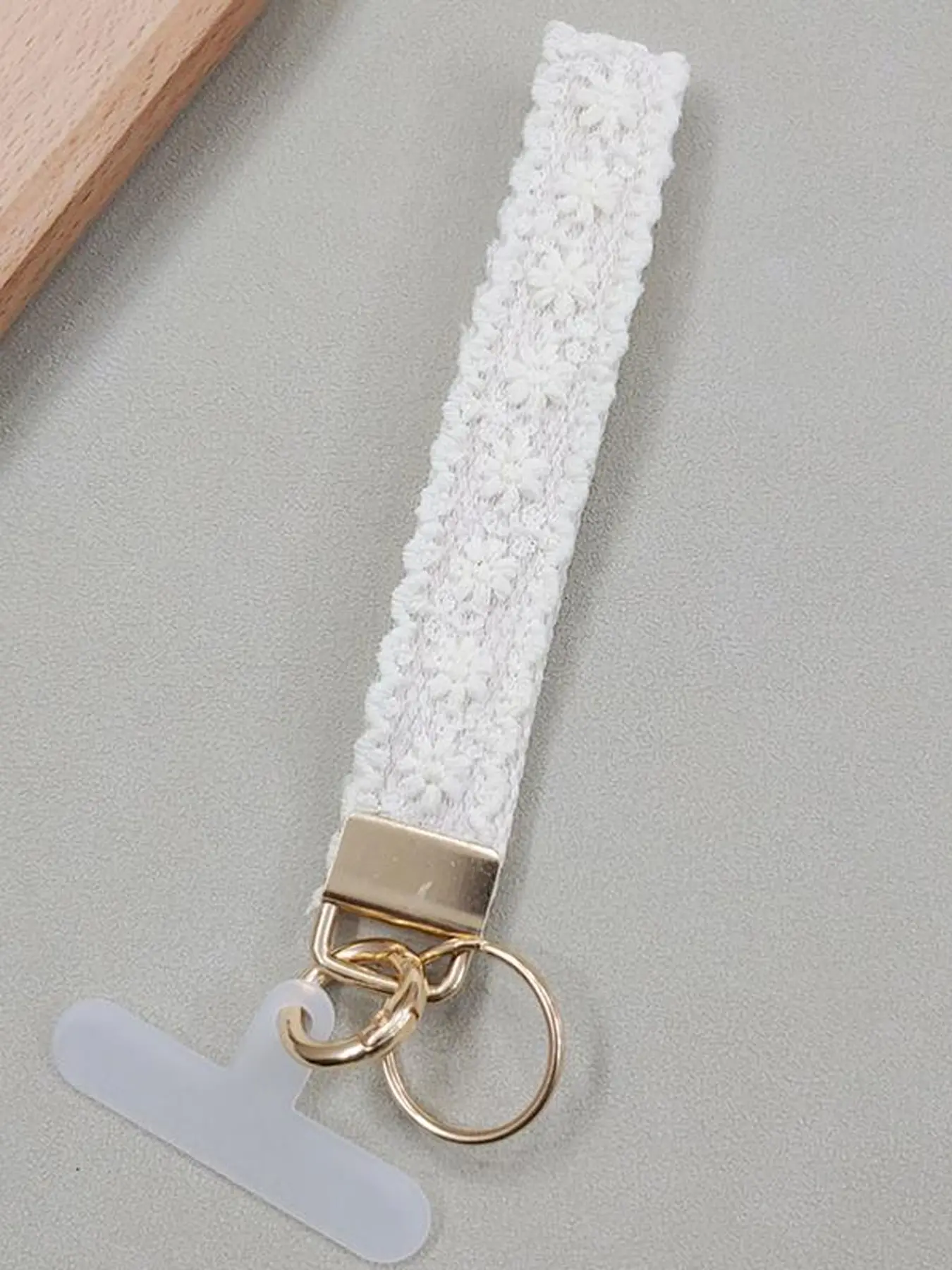 Boho Lace Keychain Lanyard, Hand Embroidered Fabric Alloy Key Ring, Multi-Purpose Universal Phone Wrist Strap Fit for IPhone 16/17 Pro Max, Versatile Keychain & Phone Chain, Fashion Women Accessory, Keychain for Purse