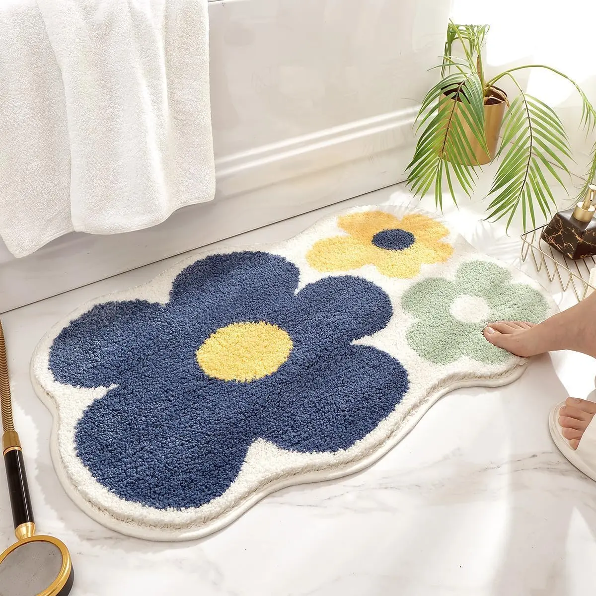 Flower Rug Absorbent and Thick Microfiber Non Slip Bath Mat Machine Washable and Shaggy Bath Carpet for, Bedroom and Living Room (31"x20", Yellow)