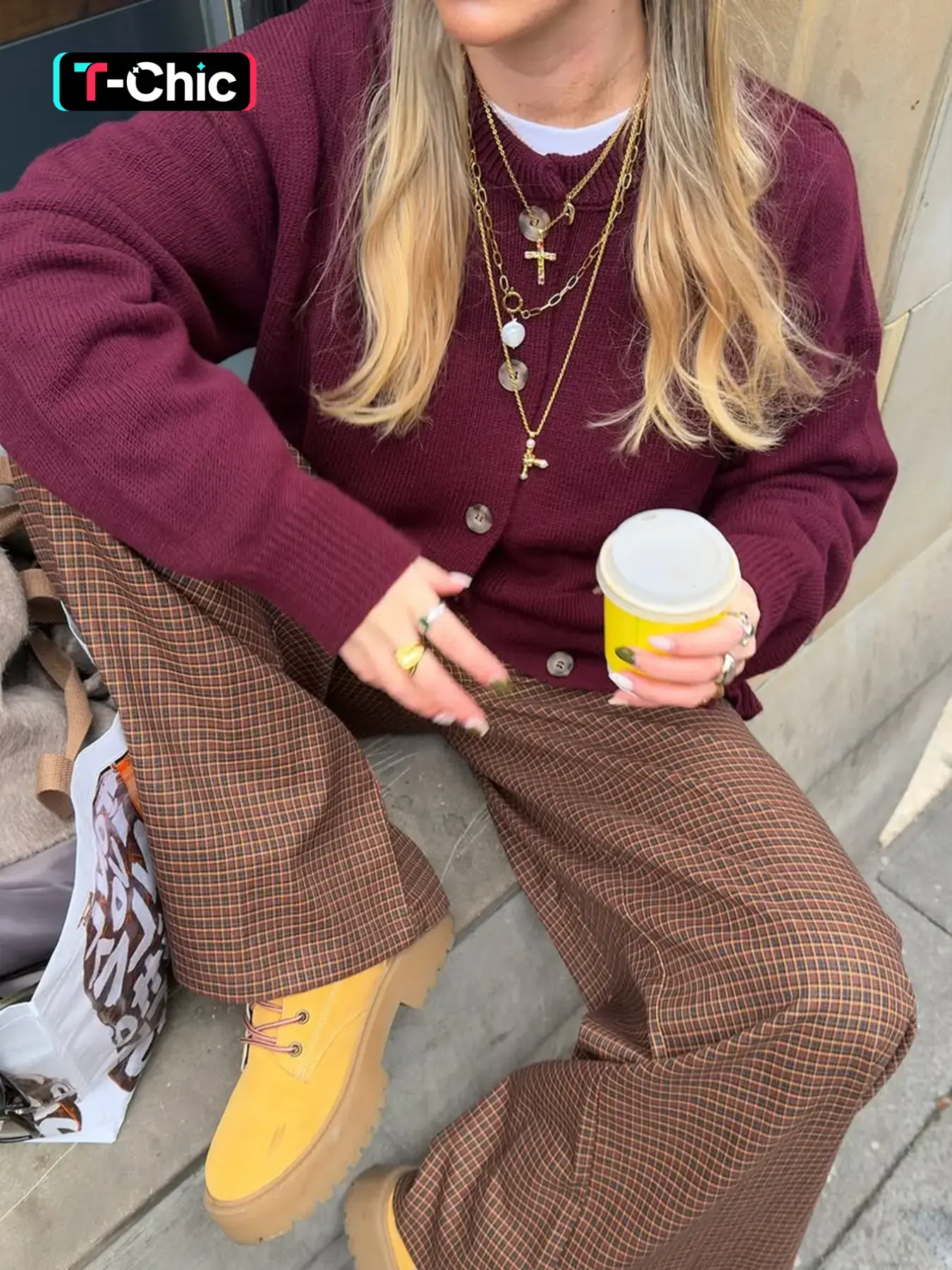 Vintage Relaxed Round Neck Single Button Loose Knit Cardigan, Cozy Chunky Knitwear for Casual Wear, Perfect for Layering and Comfort