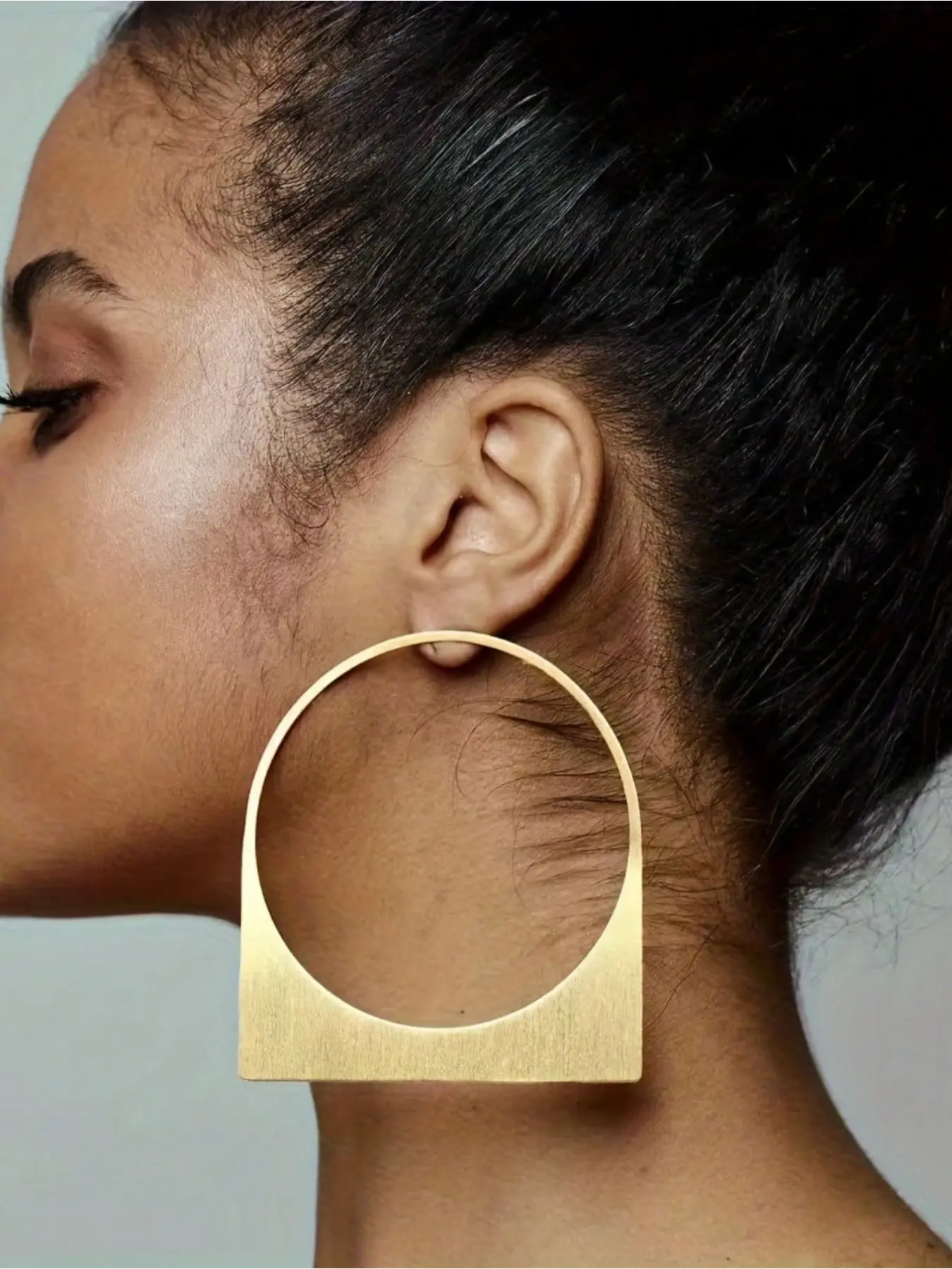 Fashionable Geometric Hollow Out Round Metal Large Hoops Shape Earrings for Women, Simple Party Club Personality Versatile Earrings Ear Hoops