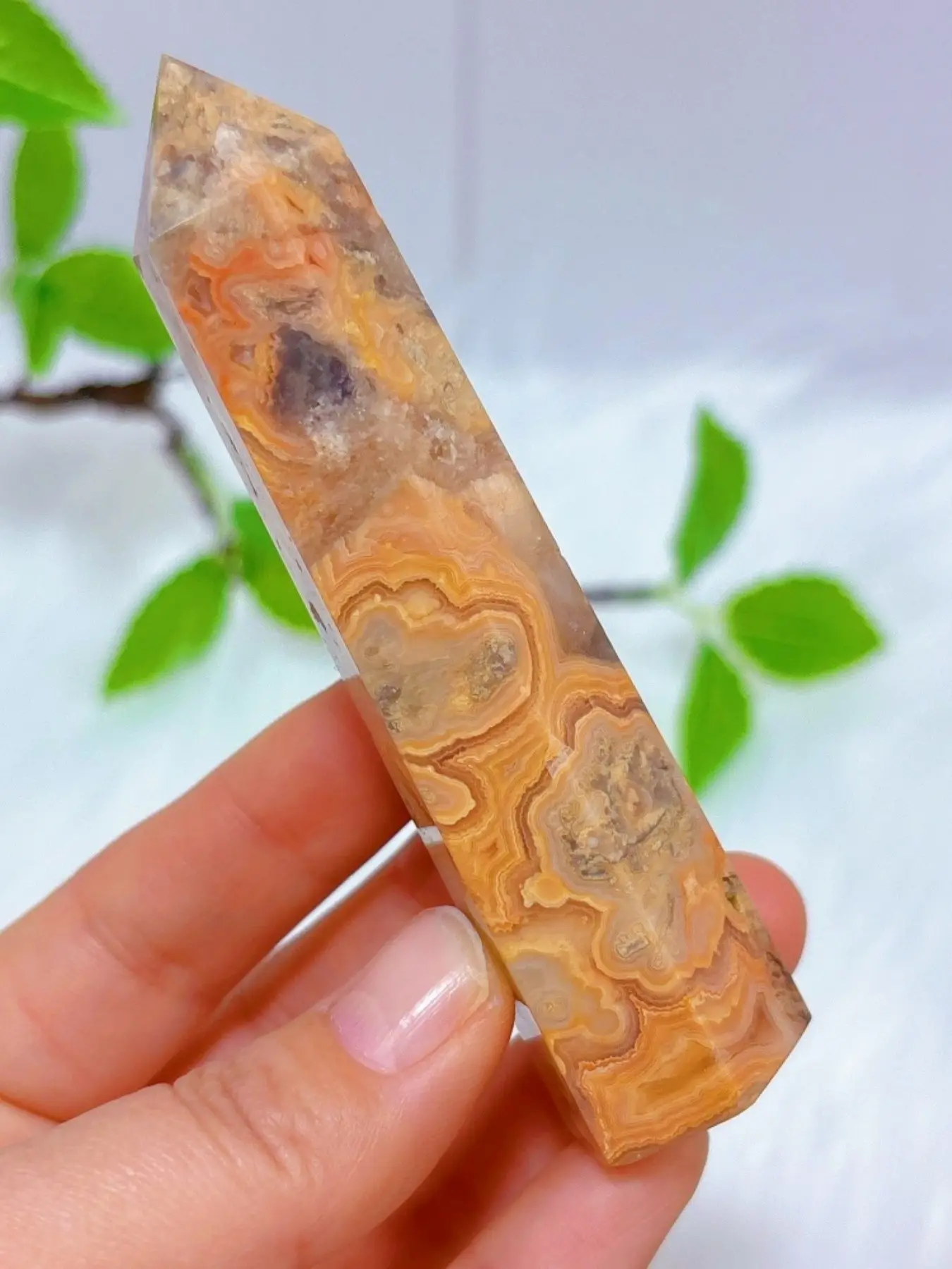 1pc  crazy agate pillar, the ideal gift for friends and family, a stylish home decoration, suitable for table decoration, holiday occasions and party favors.