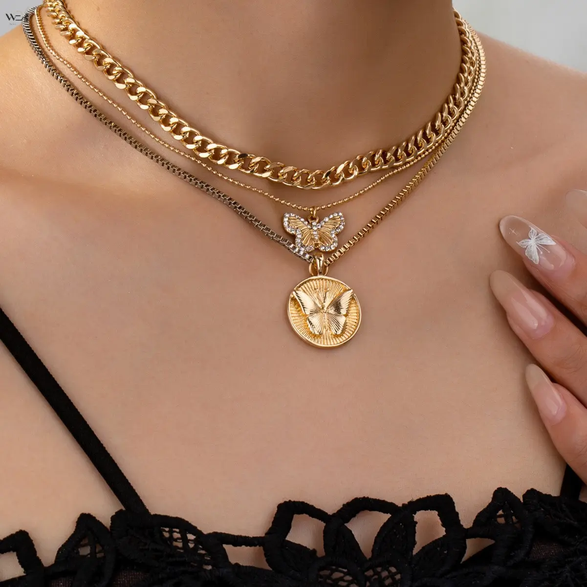 Two-Tone Layered Butterfly Coin Pendant Choker Necklace for Women, Mixed Silver Gold Stacked Cuban Chain Adjustable 36+5cm Vintage Punk Daily Collar Jewelry