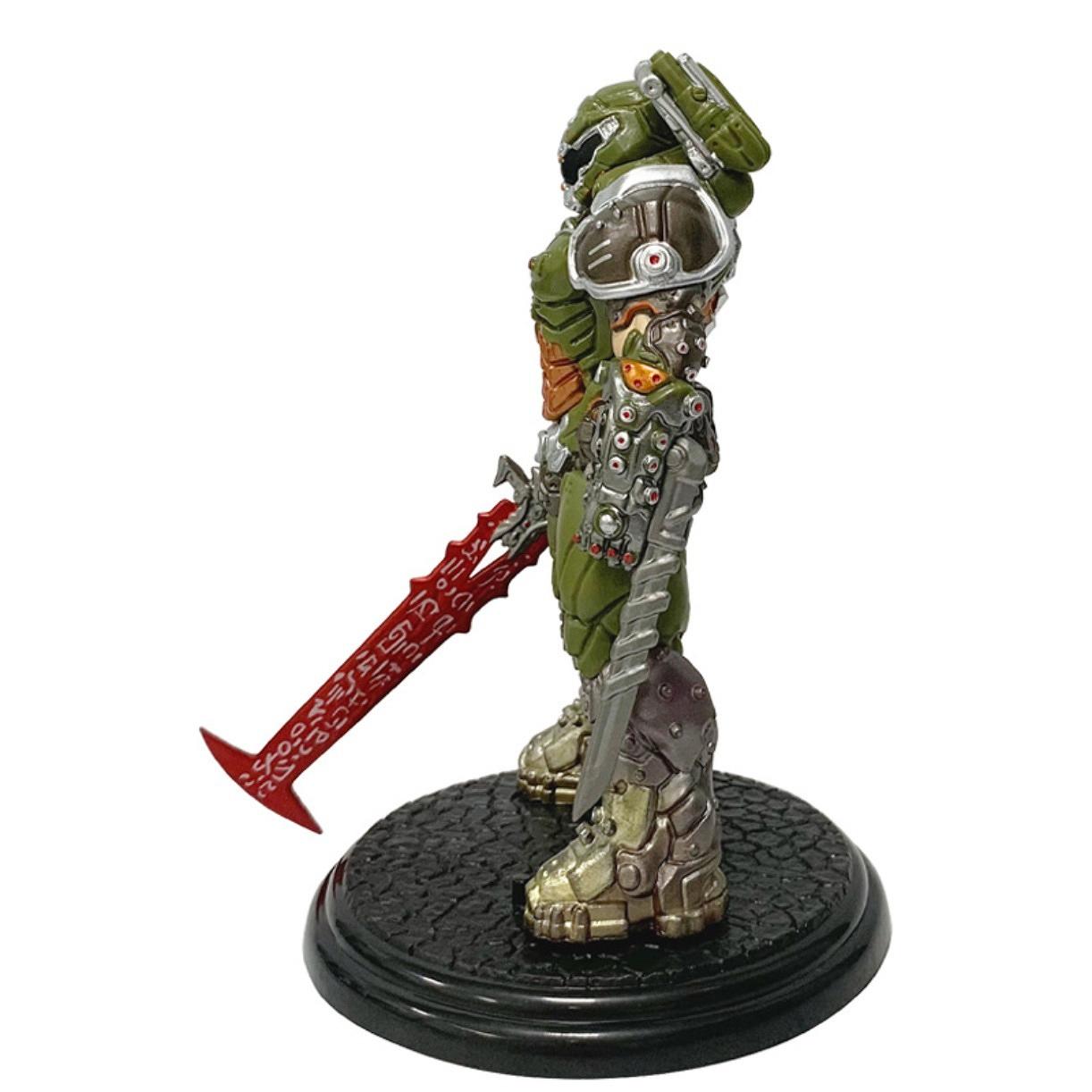 21CM Doom Slayer Eternal Action Figure PVC Collectible Model Statue Destroy Hunter Arkham Figurine Desktop Decor Decompression Toy Birthday Gift For Kids And Adults Gamer Collection Viral Toy Gift