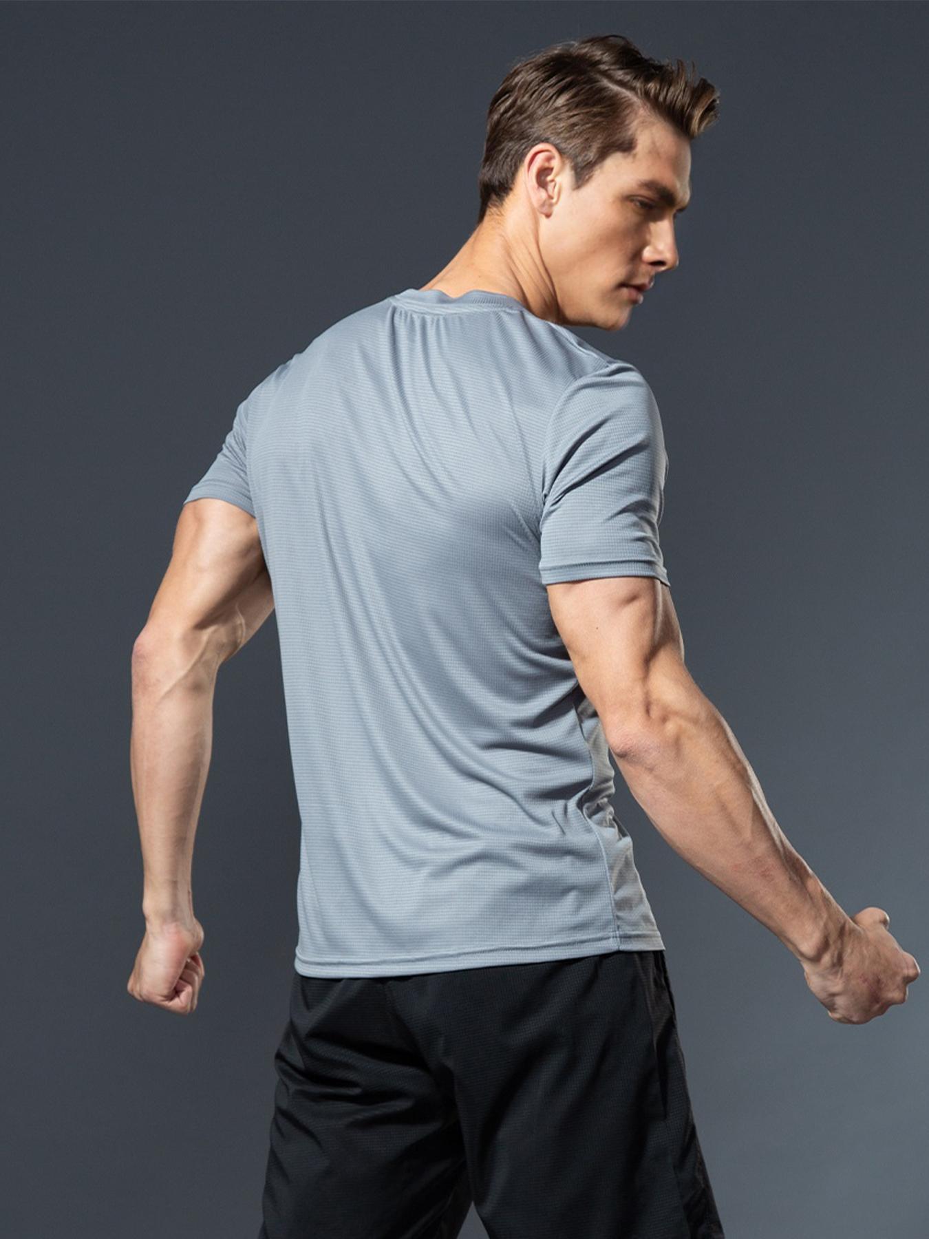 Men's Solid Round Neck Sports Tee, Casual Short Sleeve Crew Neck T-shirt for Outdoor Cycling Surfing Running, Activewear, Men's Sportswear for All Seasons, Gym Clothes, Gym Tops, Workout Rash Guard, Athletic Workout Clothing