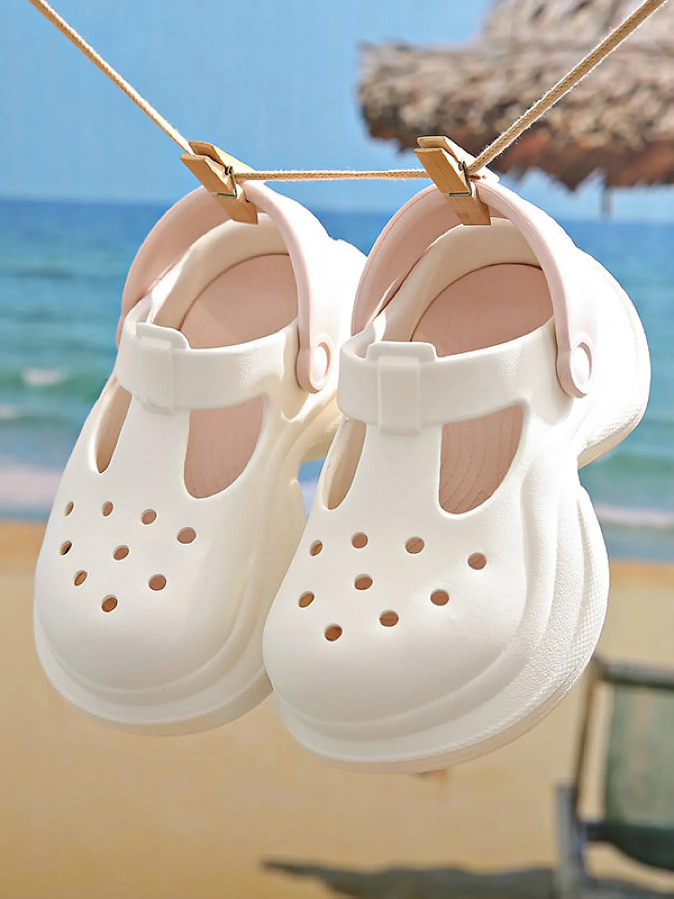 All-Purpose Non-Slip EVA Clogs for Women, Adjustable Two-Way Wear Heel Strap, Breathable Closed Toe, Anti-Slip Outsole Pads, Waterproof Easy Clean, Thick Cushioned Sole, Slippers for Kitchen Bathroom Garden Beach & Daily Use