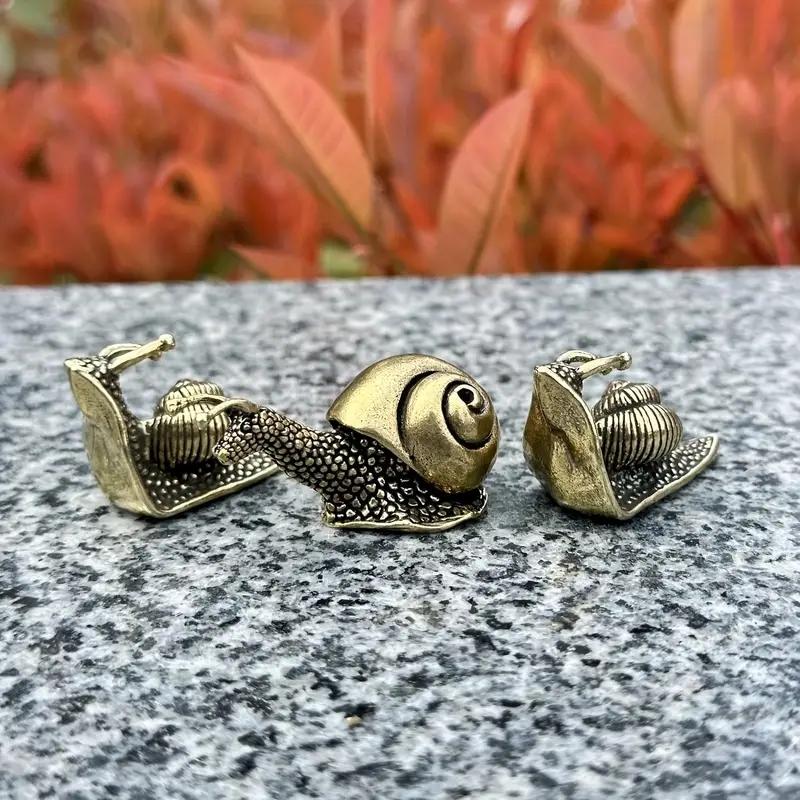 Vintage Brass Snail Statues Set of 3, Miniature Conch Decor, Complex Spiral Design, Copper Color Home & Garden Ornaments, Home Decoration
