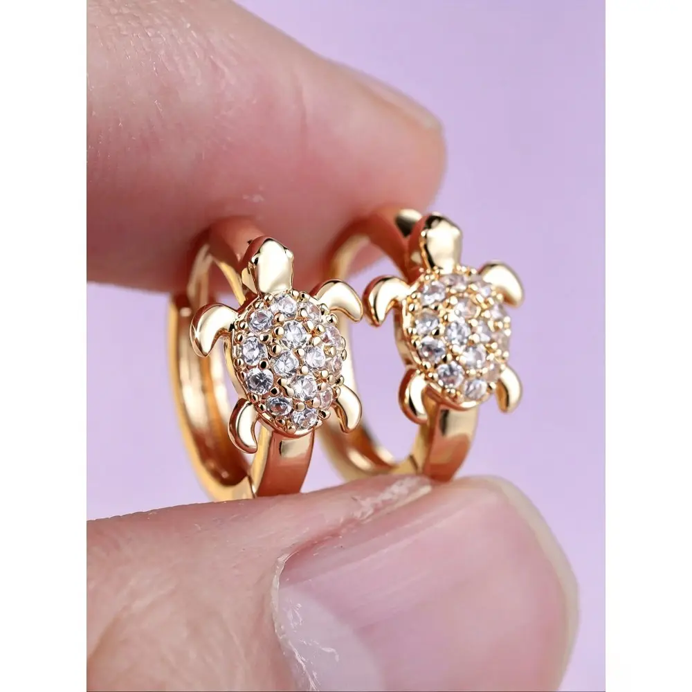 Women’s Gold Turtle Drop Dangle Earrings, Multi‑Coloured Sparkling Accent Jewelry For Beach Days, Road Trips And Weekend Getaways