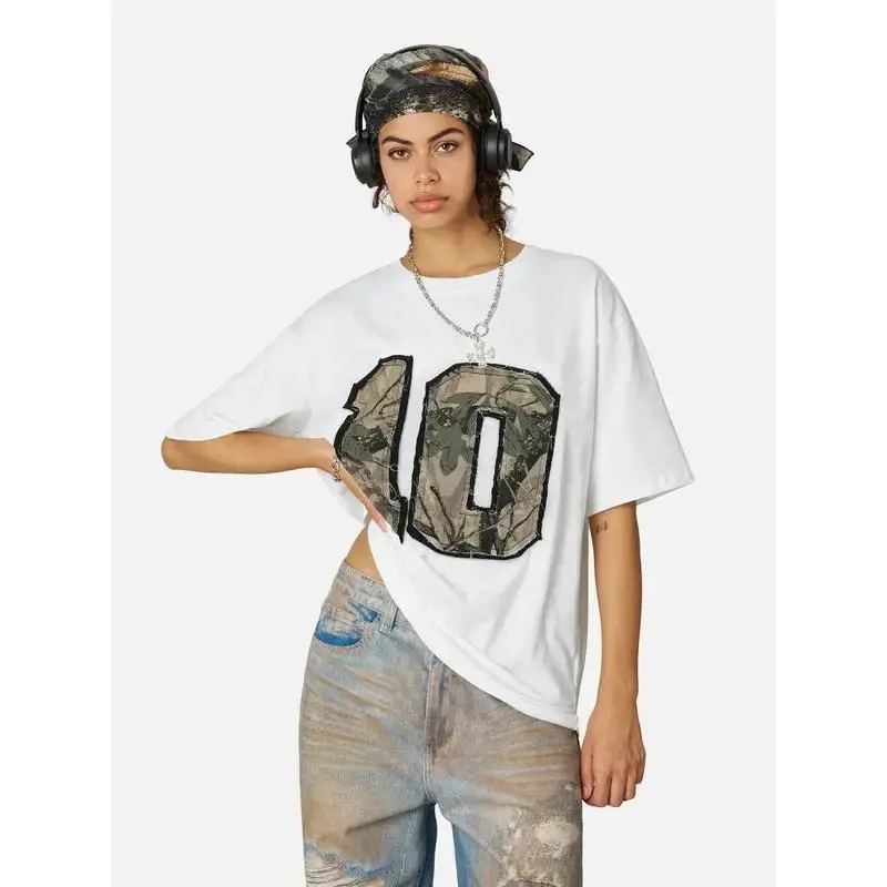 Unisex Oversized Camouflage Number-Patch Graphic T-Shirt - Round-Neck Short-Sleeve Casual Streetwear Top for Back-To-School, Sports & Outdoor Menswear Classic