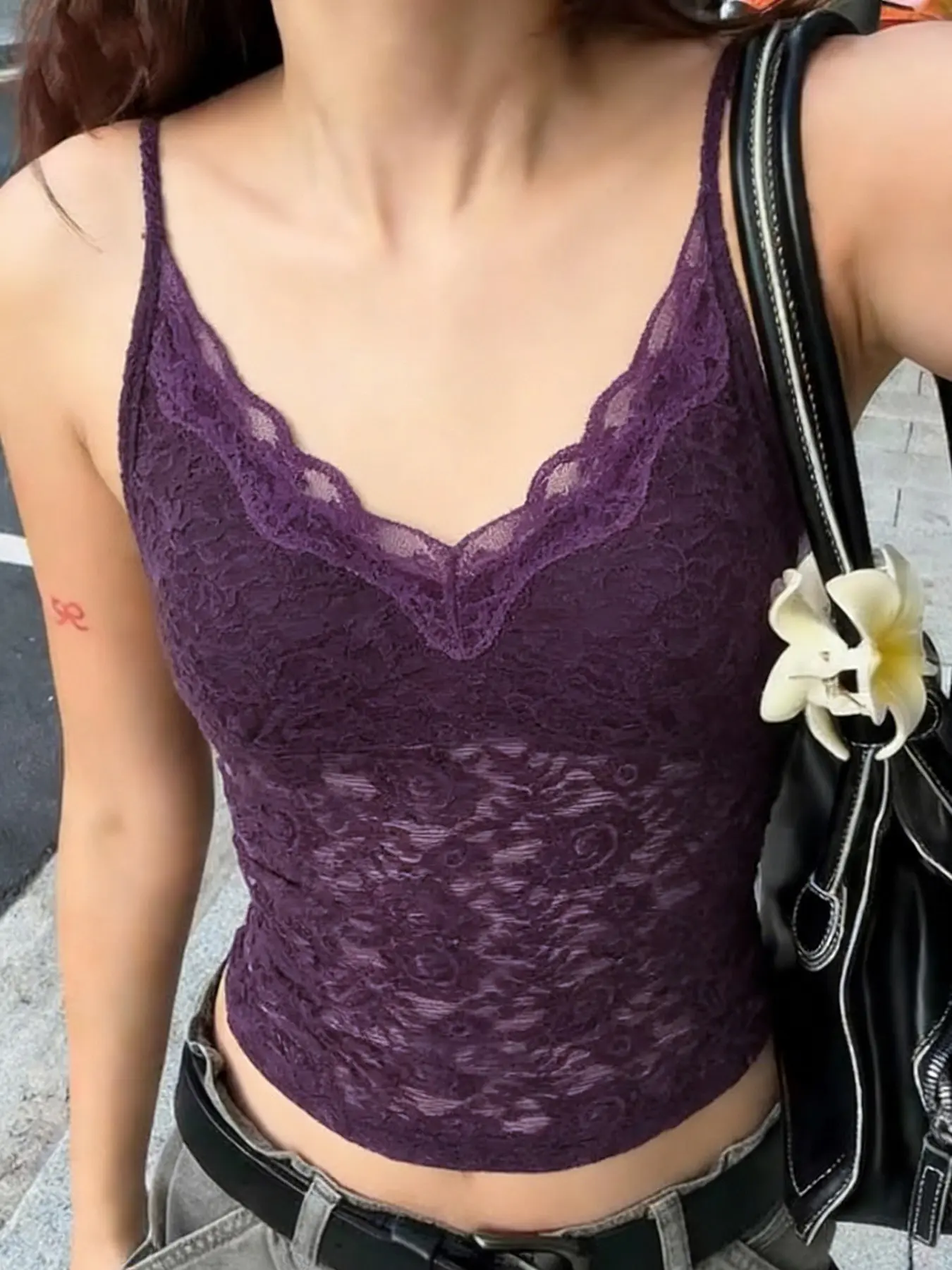 Y2K Lace Cami Top Camisole, Spaghetti Strap Slim Dual Layer Chest Design, Waist Cinching Inner Wear, Versatile Small Backless Vest for Women