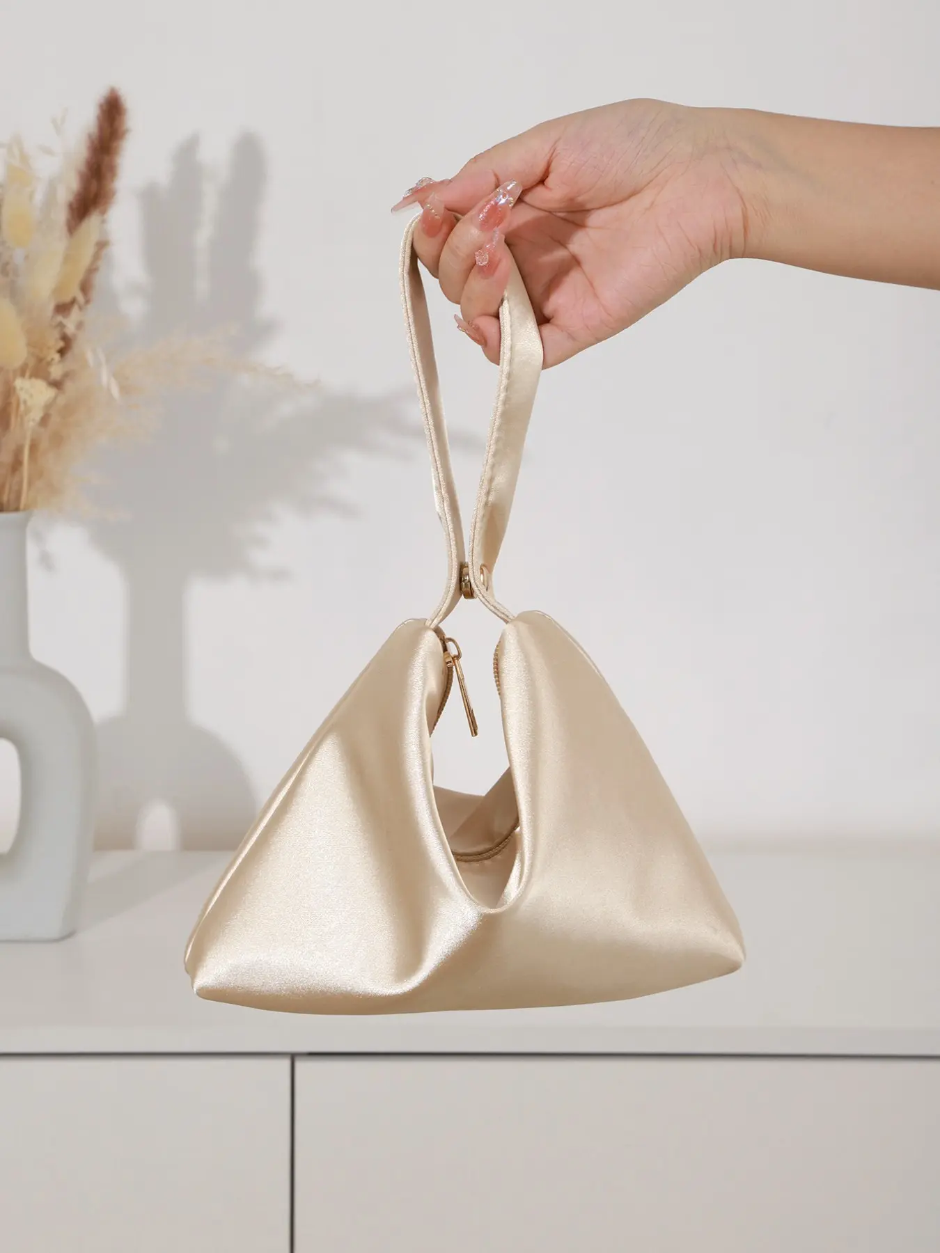 Simple Solid Color Satin Magnetic Evening Bag, Versatile Triangle Clutch Handbag, Ideal for Commute and Daily Use, Elegant Design