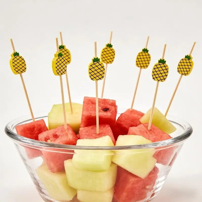 100 Pieces Natural Bamboo Pineapple Top Skewers (12cm, 100pcs/pack) - Disposable Food-Grade Non-Toxic Lightweight Utensils for Tropical Look Hawaiian Parties, Thanksgiving Sports & Outdoor Protective Gear Accessories, Pineapple 100Pcs/Pack, Sushi, Family,