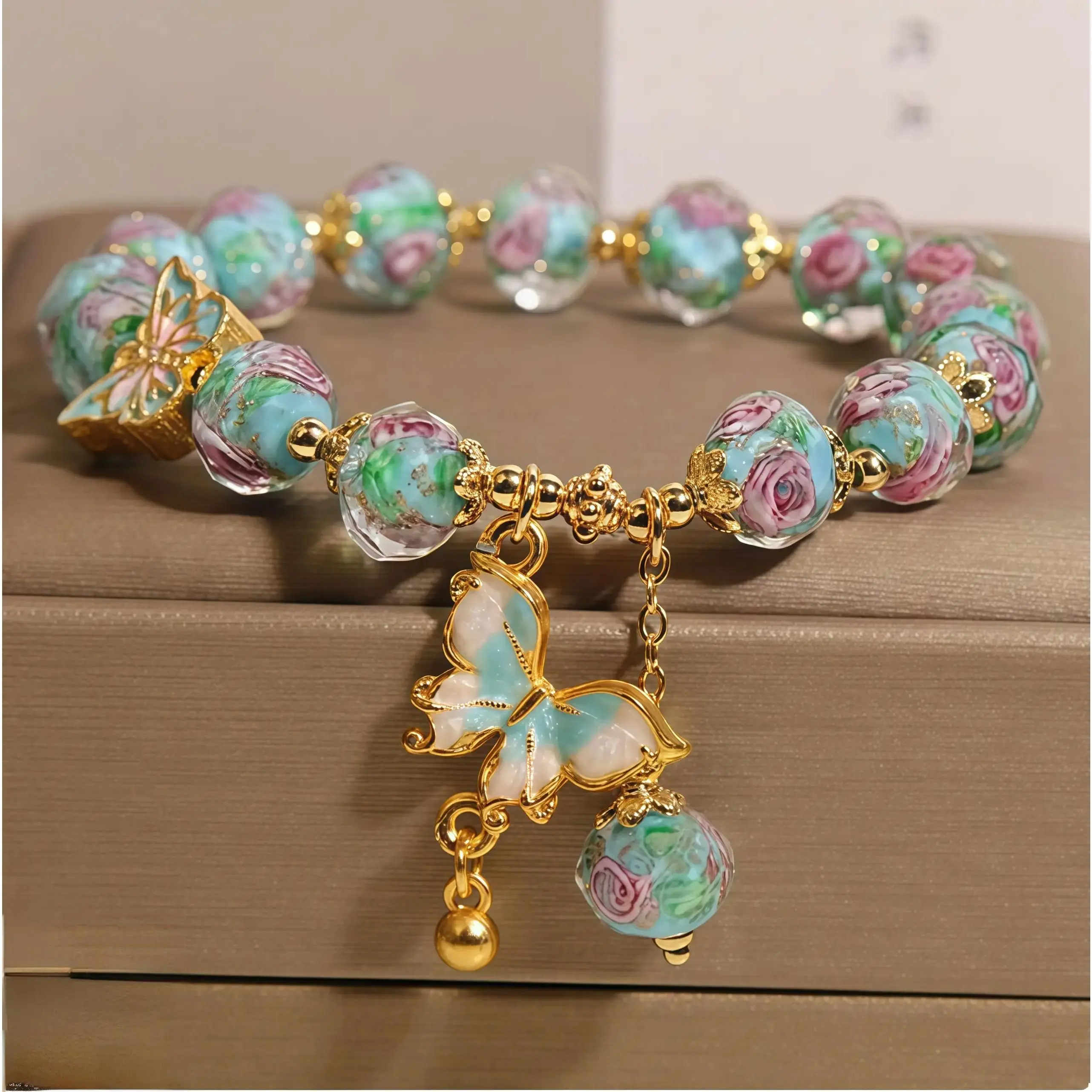 Women's Vintage Hand-Painted Rose Print Glass Bead Bracelet - Gold Enamel Butterfly Charm, Stretch Adjustable Crystal Bangle, Floral Aesthetic Wedding Party Gifts Daily Jewelry