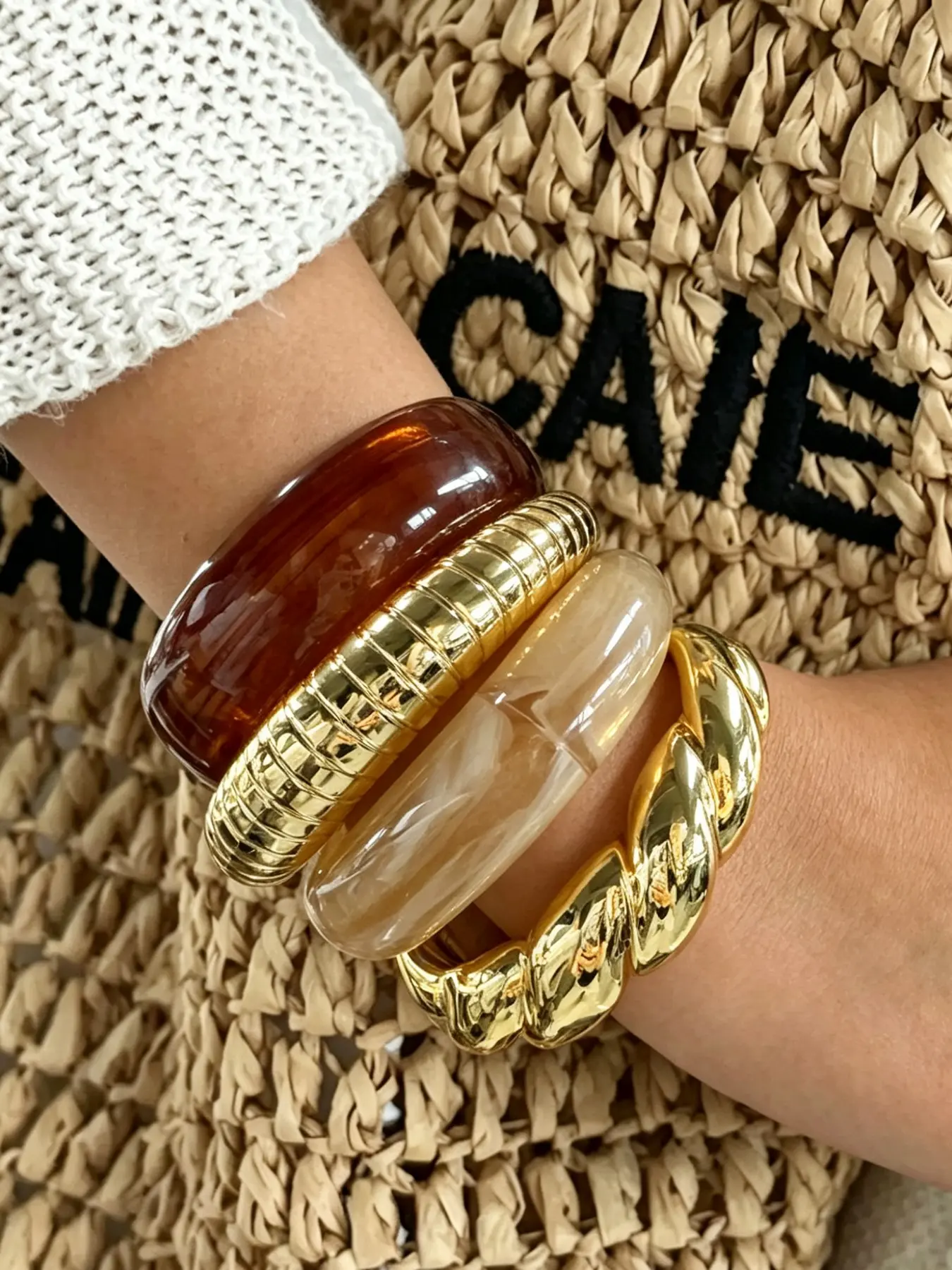 Elegant Boho Cuff Bracelets Set for Women, Acrylic Geometric Design Bangles Jewelry, Perfect for Daily Wear, Gifts for Friends and Family