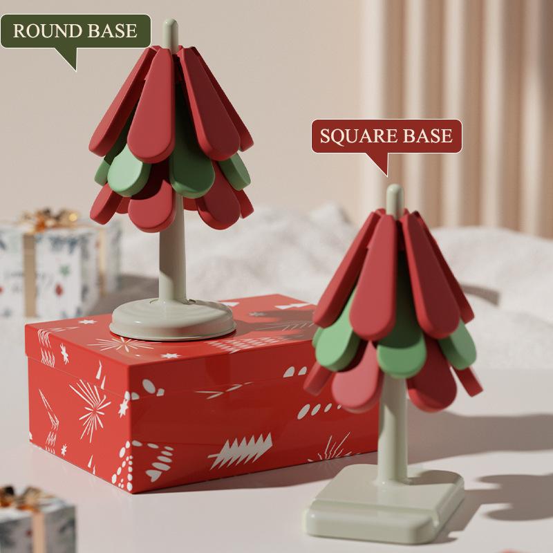 Christmas Tree Silicone Table Mat Heat Resistant Coaster for Home Kitchen Waterproof Anti-Scald Pot Pad Modern Minimalist Tableware Protector