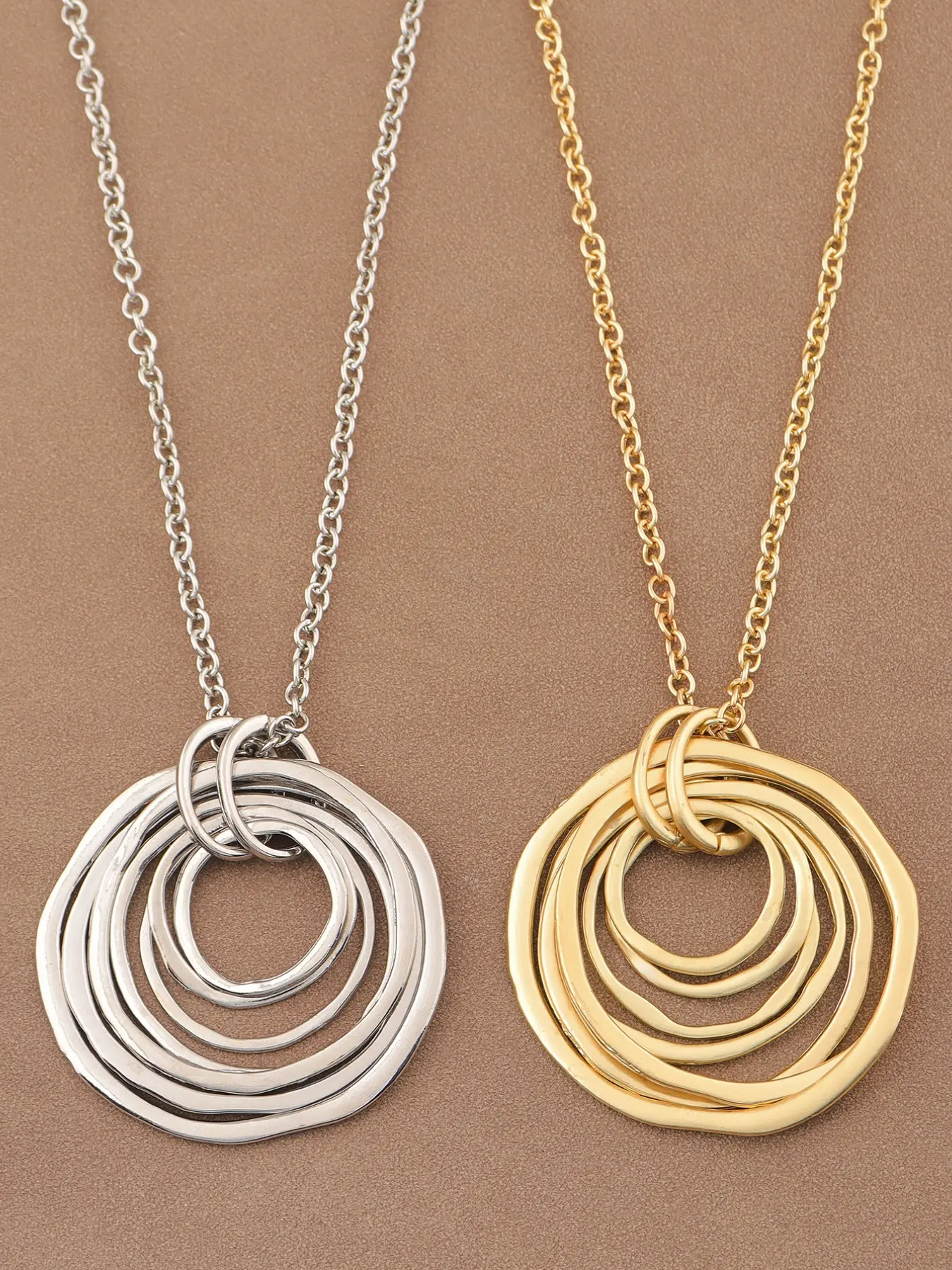 1pc Fashionable Gold & Silver Alloy Minimalist Multi-Circles Moveable Pendant Necklace, Boho Pendant Long Chain Statement Necklace Jewelry For Women's Daily Wear
