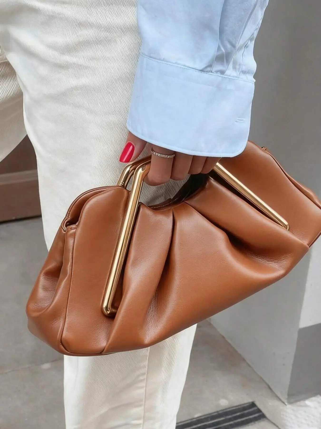 Popular niche design pleated cloud bag, light luxury high-end elegant delicate hand-held bag, personality  lazy  light familiar atmosphere, suitable for daily commuting, attending dinners, parties, Fashionable Unique Bags