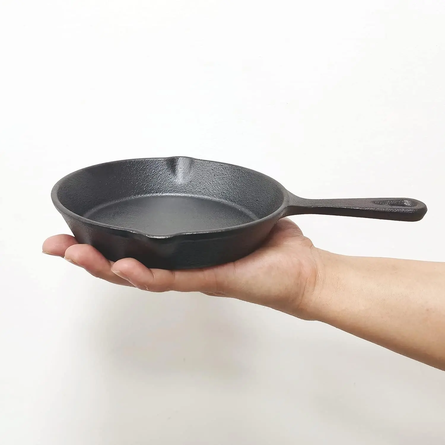 6 Inch Cast Iron Skillet, Frying Pan with Drip-Spouts, Pre-seasoned Oven Safe Cookware, Camping Indoor and Outdoor Cooking, Grill Safe, Restaurant Chef Quality