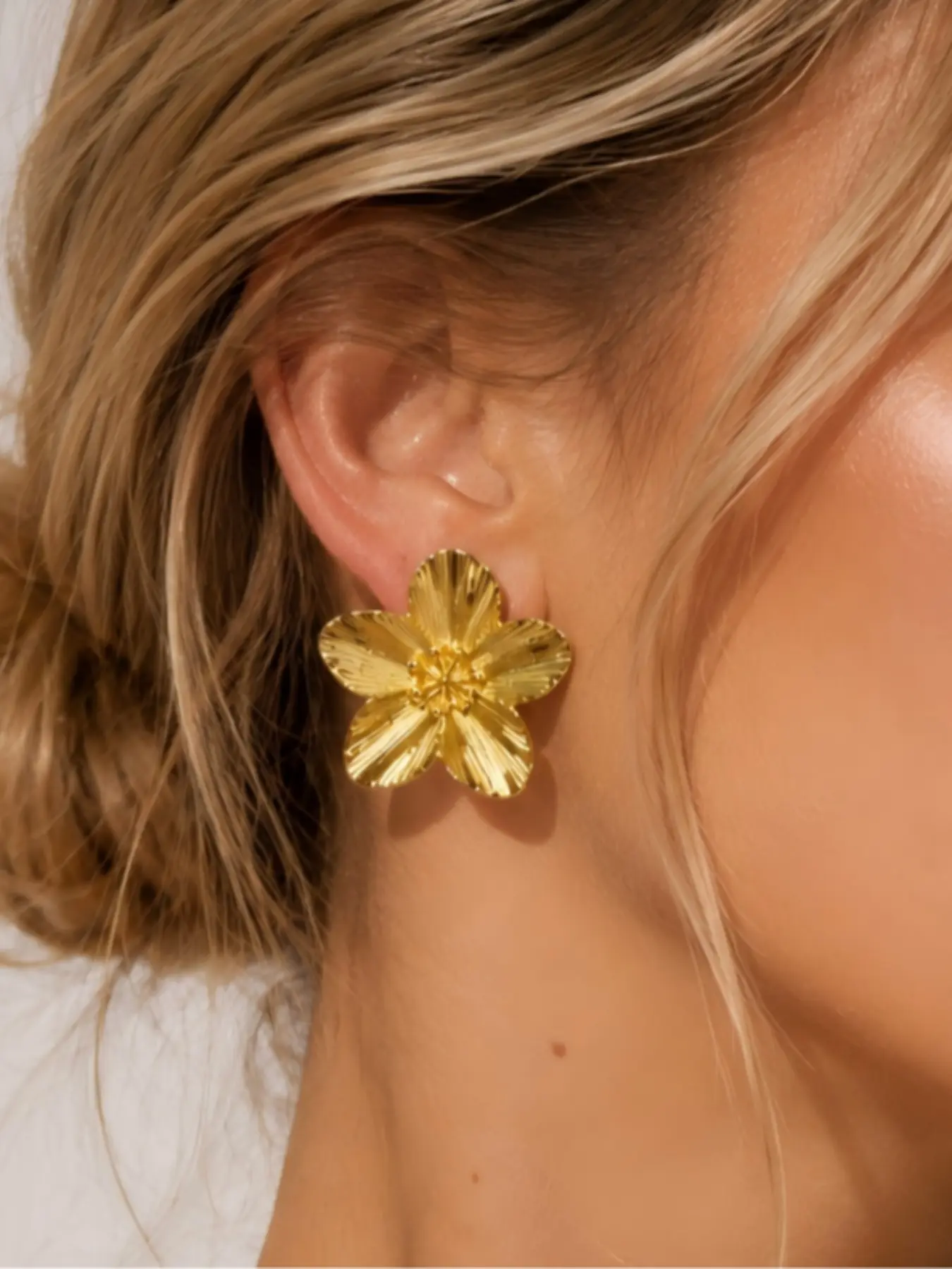 1pair Big Flower Earrings for Women Trendy, Chunky Unique Leaf Dangle Statement Earrings, Fashion Gold Large Flower Earrings Summer Beach Jewelry Gift