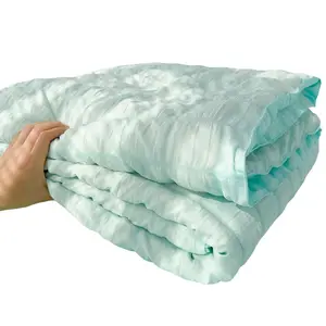 Cream Color Bubble Satin Bed Blanket, Summer Cooling Quilt, Soft Breathable Thin Cover, Polyester Fiber Fill, Suitable for Bedroom, Living Room, Dormitory, Lightweight Summer Blanket, Soft Throw Blanket