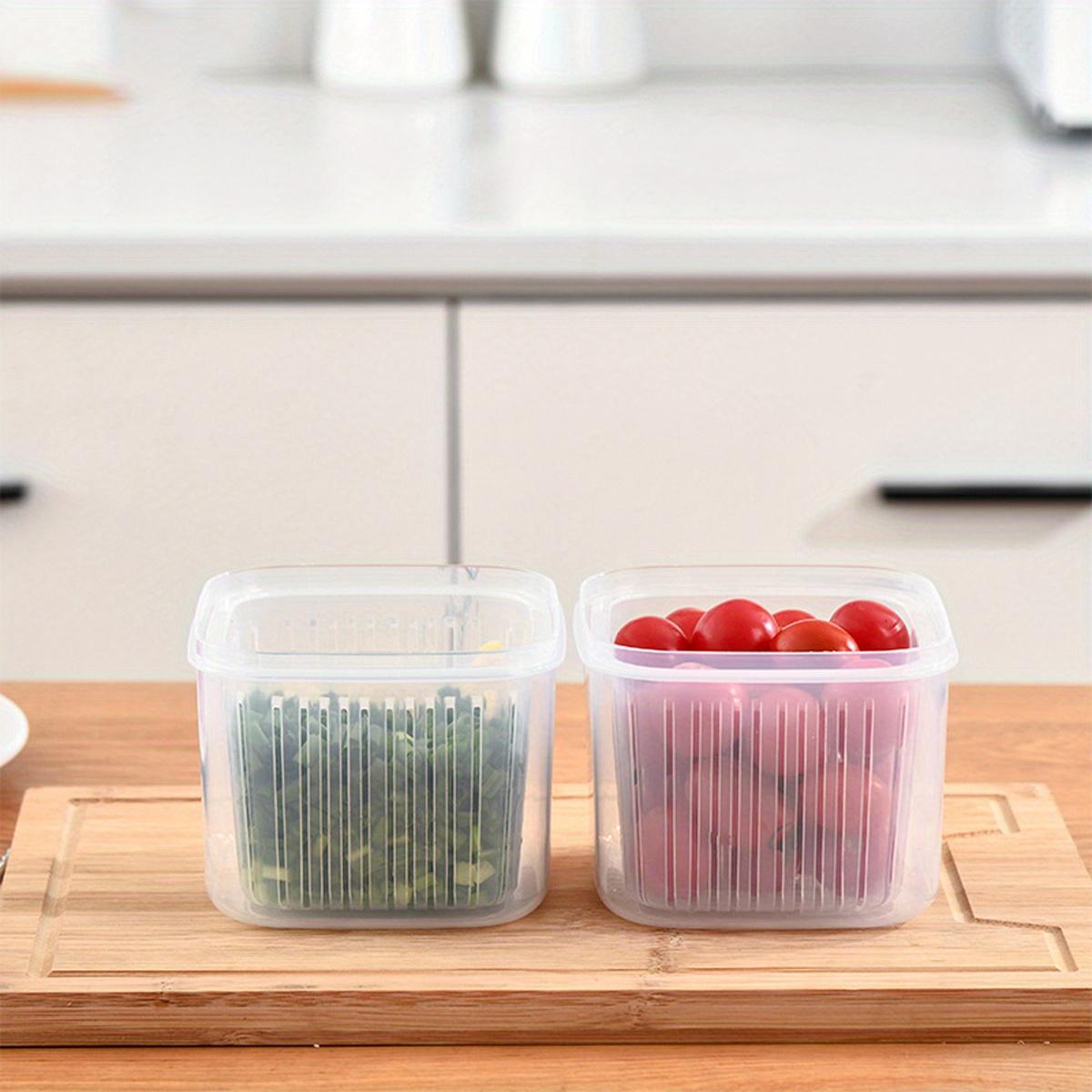Large Capacity Storage Box for Fruits And Vegetables in The Fridge, Featuring a Quick Drain And a Lid