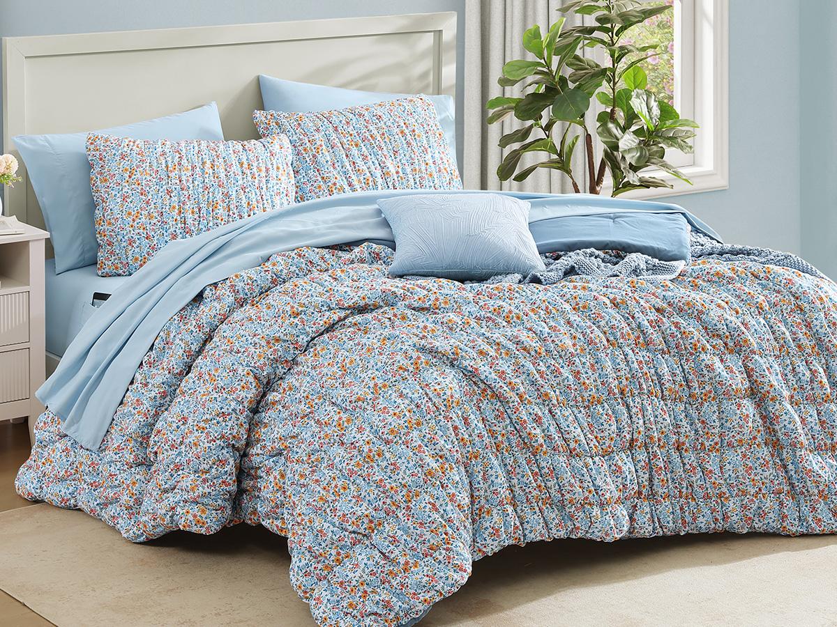 7-Pieces Ruffled comforter set, Shabby Chic Farmhouse Bedding, Machine Washable Cozy Bedding Haul for All Seasons Floral Print Patchwork
