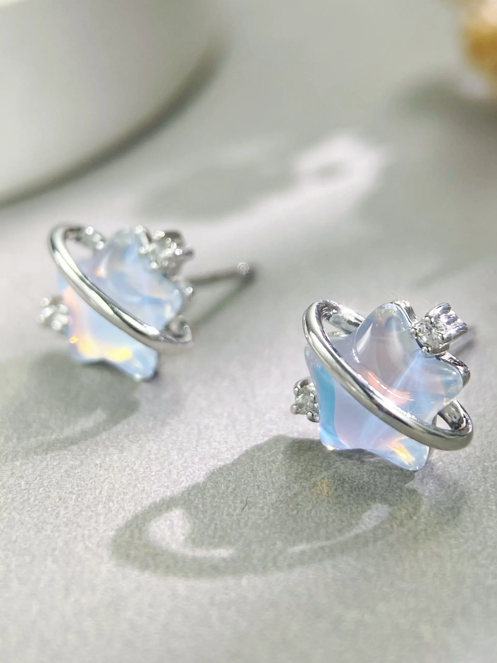 Hypoallergenic S925 Silver Resin Planet Earrings, Minimalist Style, Perfect for Fashionable Women Daily Wear