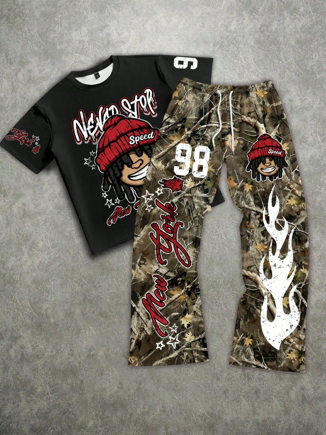 American-style dreadlock print short-sleeved shirt and camouflage flared pants set: a street-style high-street look, a unique and distinctive style for men's everyday wear.