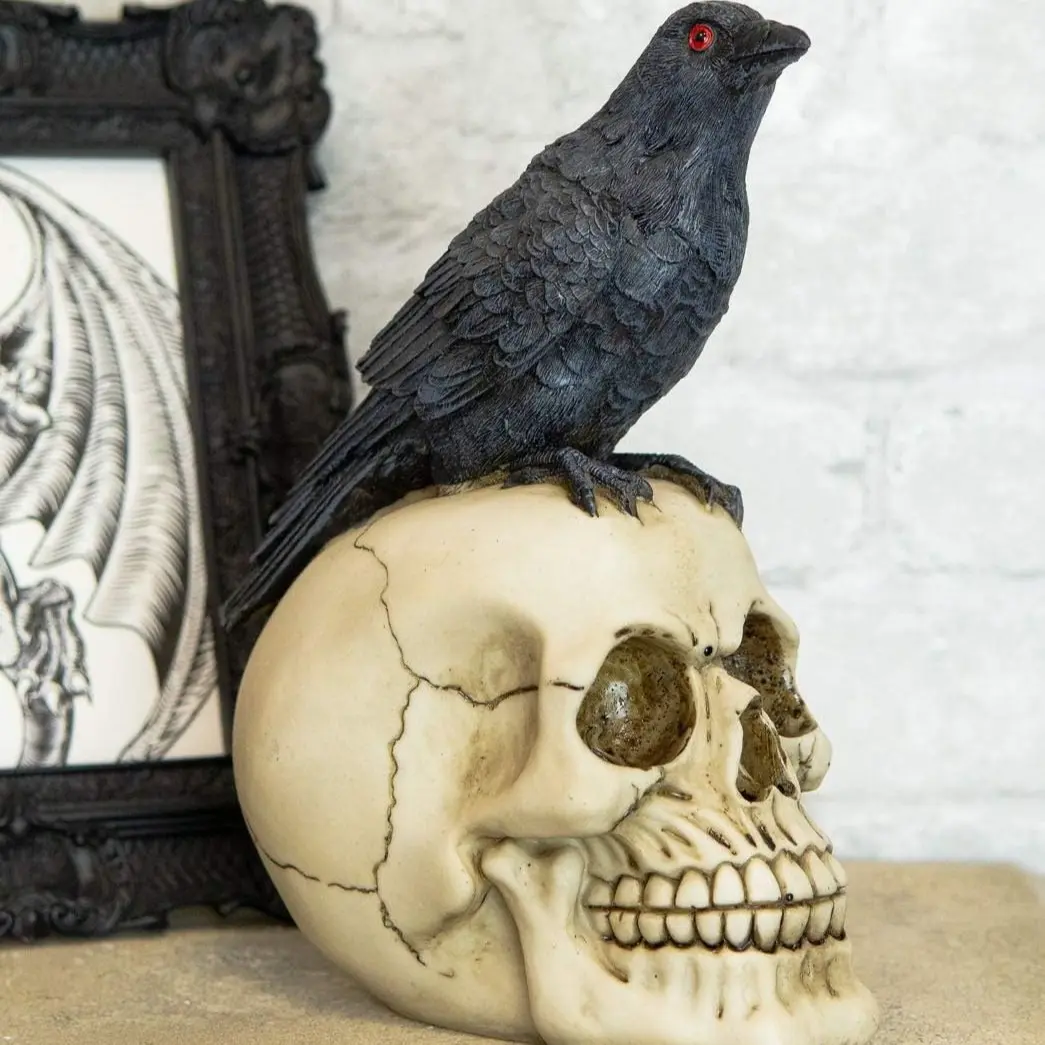 Resin Skull Halloween Gift, Animal Head Bone Raven Ornament, Home Bar Craft, Resin Skull Decor, Perfect for Halloween Parties