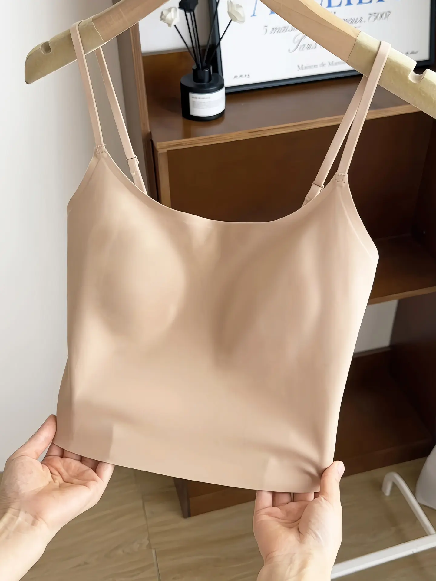 Seamless Camisole for Women Built-in Bra 2-in-1 Tank Top Layering or Going Out Nude Beige Invisible Back Smoothing Anti-exposure Bralette Spaghetti Strap Minimalist