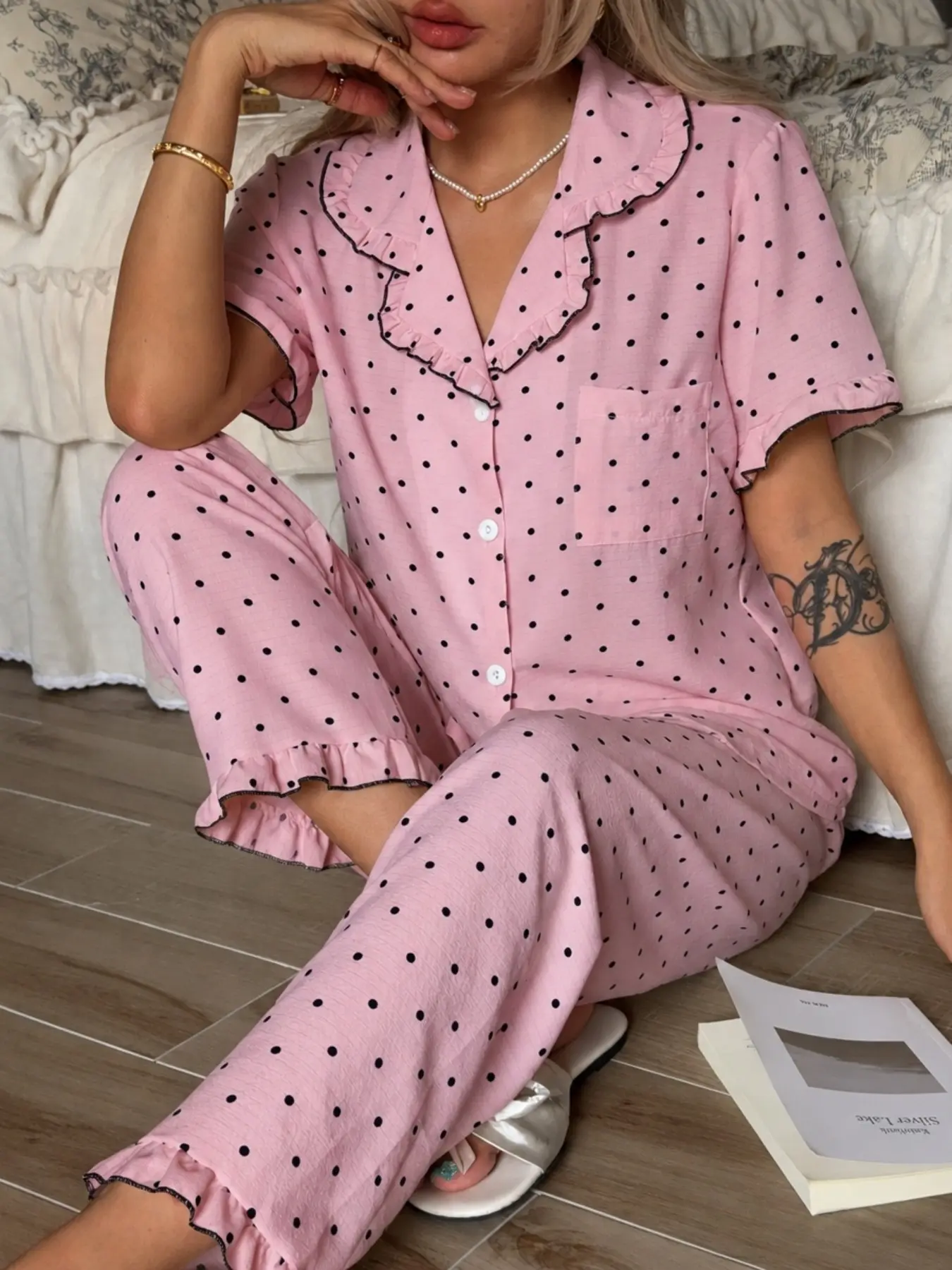 Women's 2-Piece Pajama Set, Ruffled Collar Short Sleeve Top and Bow Long Pants, Casual Fitted Sleepwear Loungewear for All Seasons