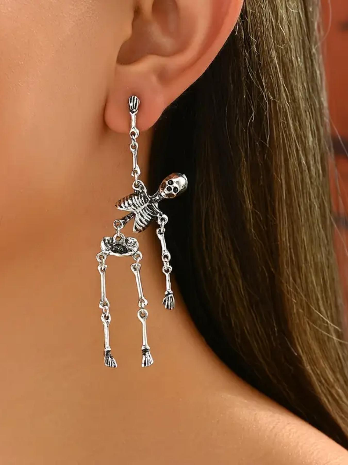 Gothic Punk Skull Dangle Earrings, Silver Color Plated, Vintage Style Halloween Witchy Jewelry for Women, Party & Daily Wear Accessory