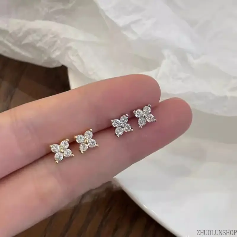 Women's Flower Rhinestone Stud Earrings, Simple Trendy Jewelry with a Sparkling Finish for Daily Wear