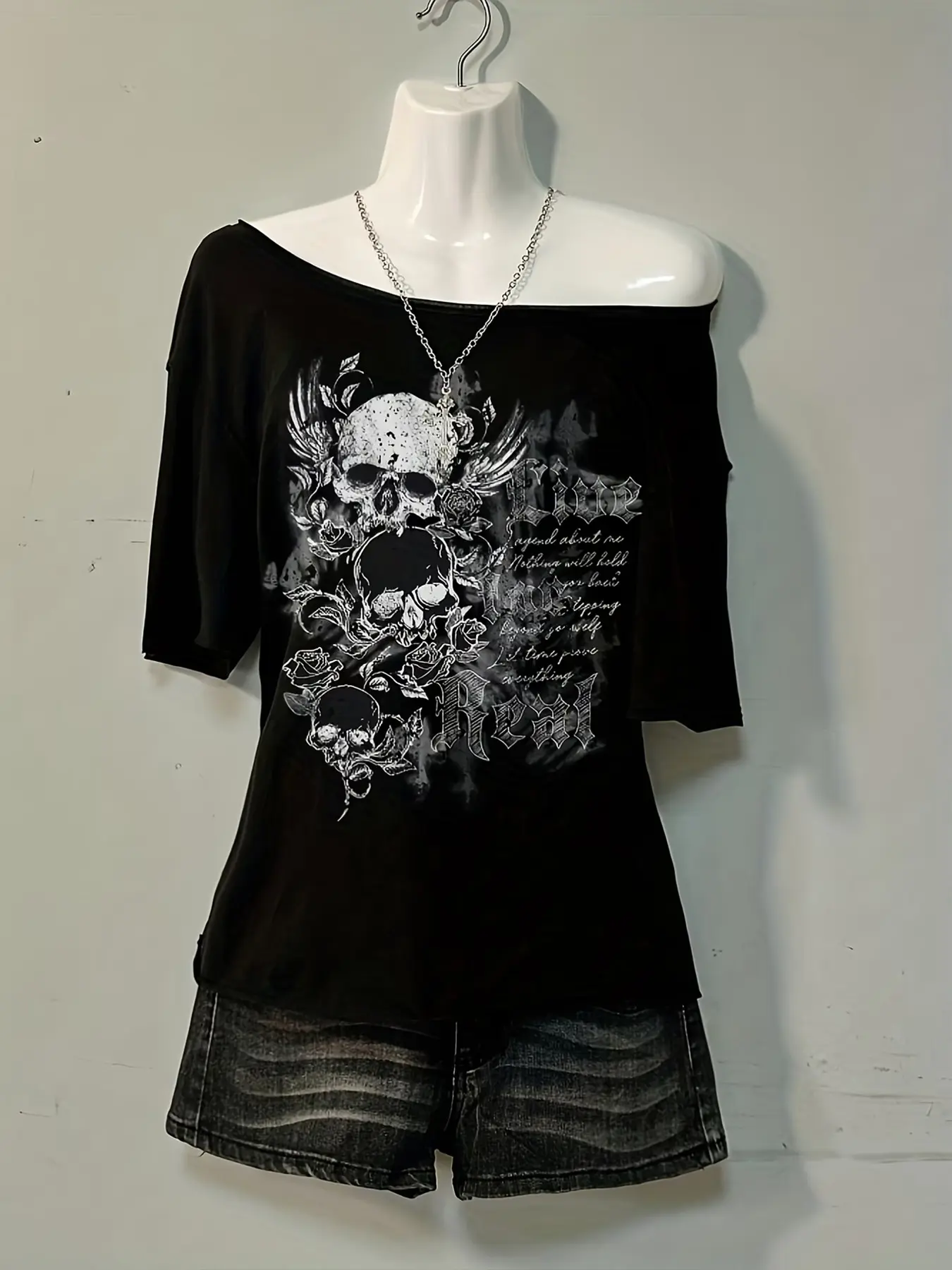 Women's Asymmetric Neckline Sexy Off-Shoulder Summer Casual Streetwear T-Shirt, Campus Cute Outdoor Fashion Trendy Skull Print, Casual Comfy Tee