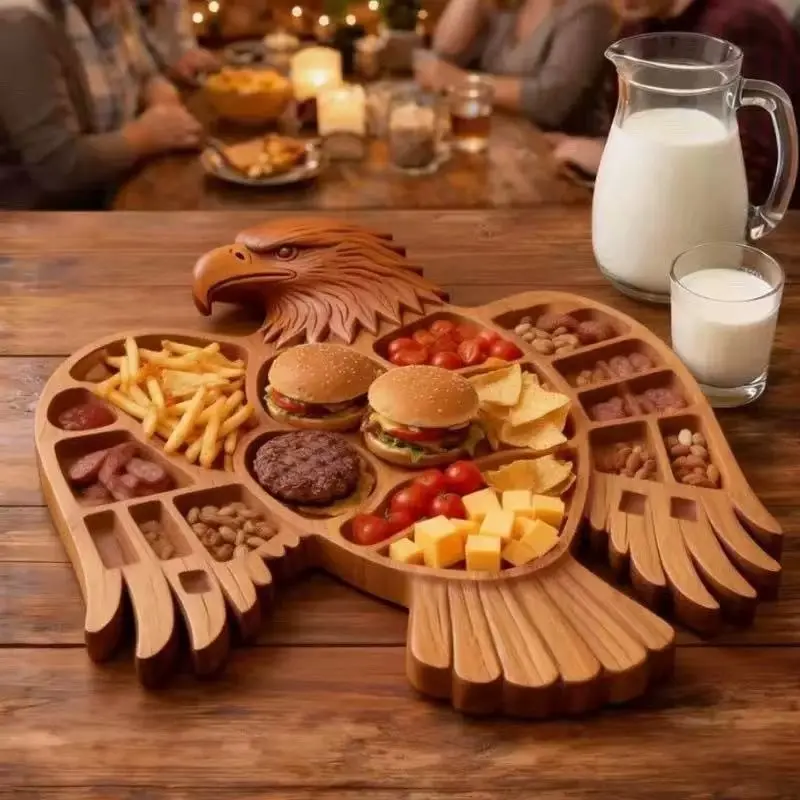 Highland Cow Wooden Tray, Cute Yak Design Storage Dish, Natural Wood Texture, Smooth Finish, Ideal for Snacks, Jewelry, Decor, Gift