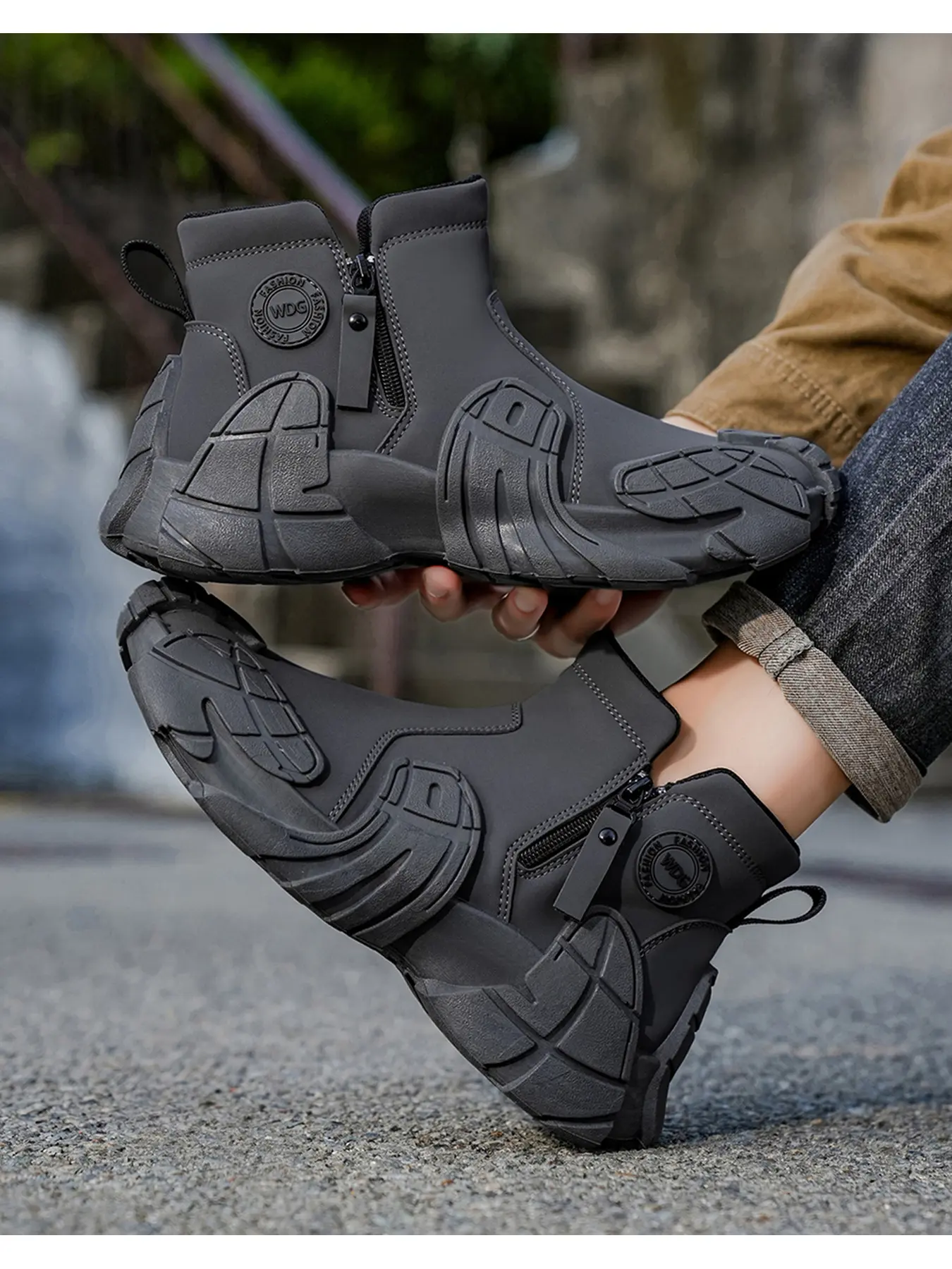 Men's Mid-Top Chunky Dad Sneakers, Quilted Water Resistant Platform Height Increasing Casual Shoes, Non Slip Wear Resistant Outdoor Hiking Work Boots