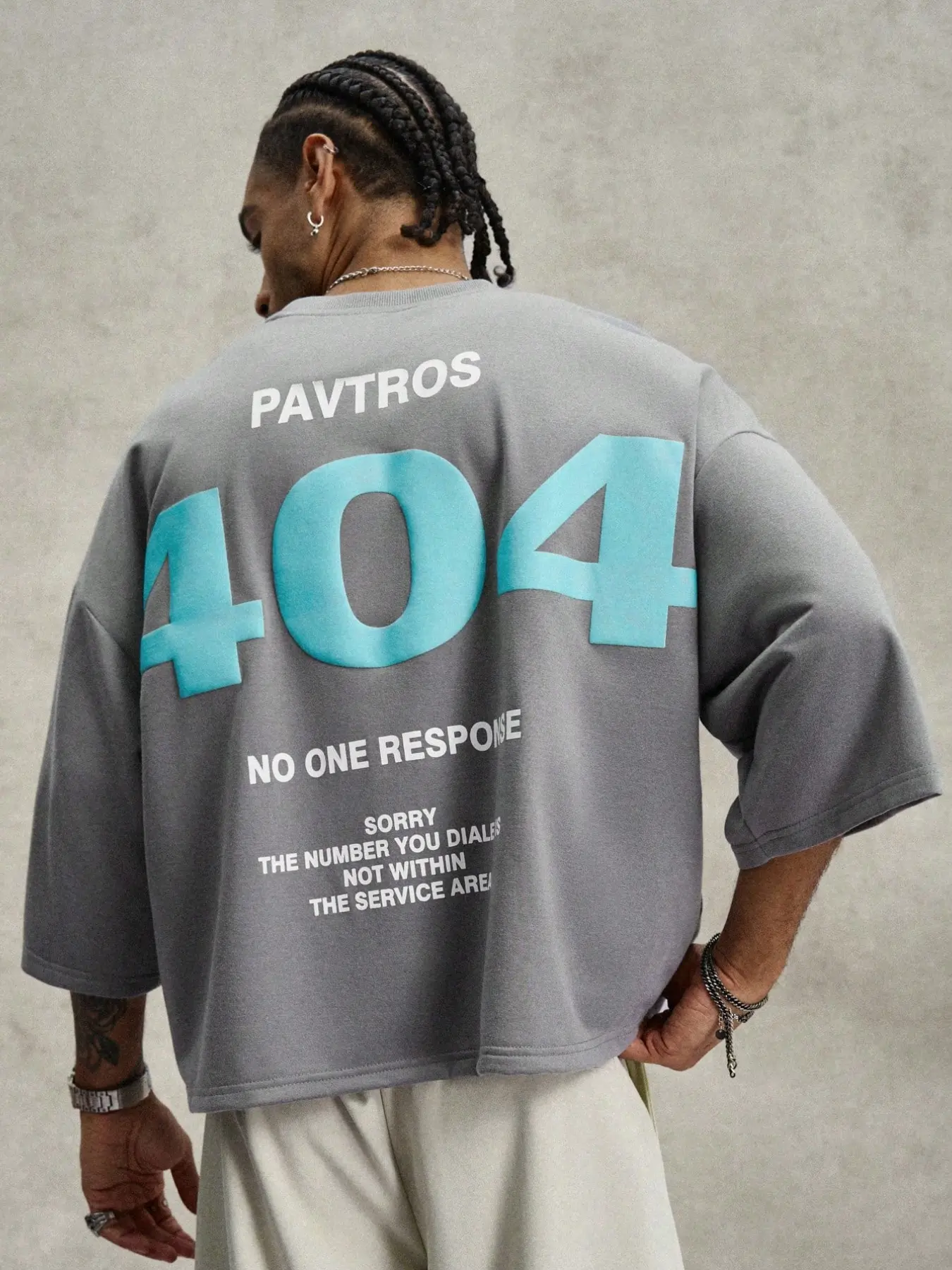 Men's Heather Grey 404 Number Letter Slogan Back Print Crew Neck Drop Shoulder Three Quarter Sleeve Cropped Sweatshirt, Loose Boxy Fit Street Hip Hop Style Casual Daily Summer Top